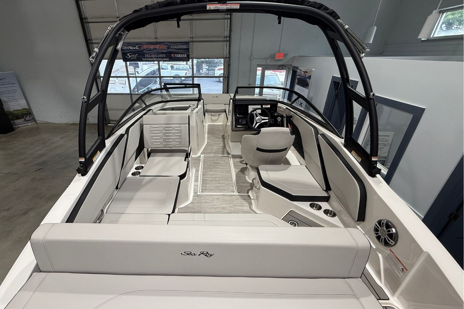 2025 Sea Ray SPX 210 Image Thumbnail #7