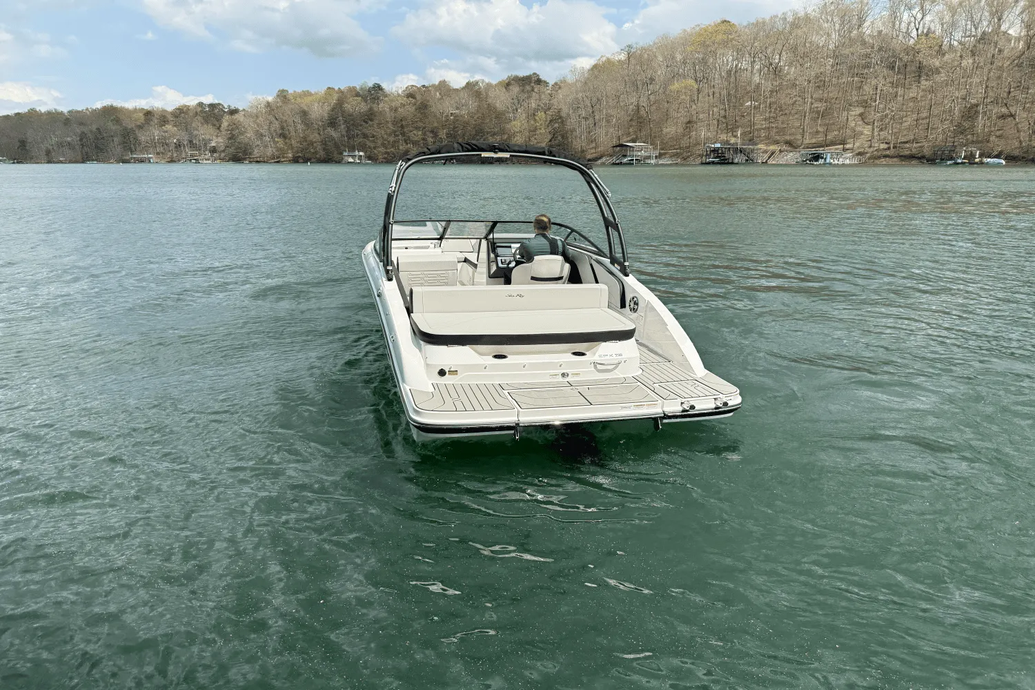 2025 Sea Ray SPX 210 Image Thumbnail #2
