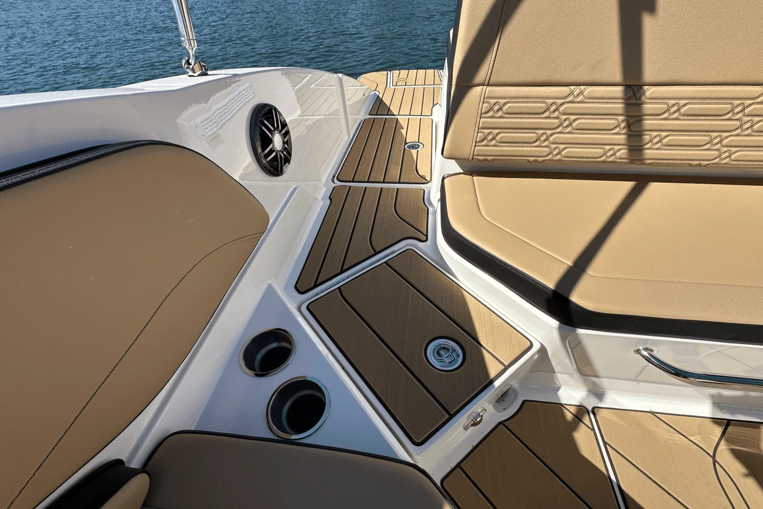 2025 Sea Ray SPX 210 Image Thumbnail #25