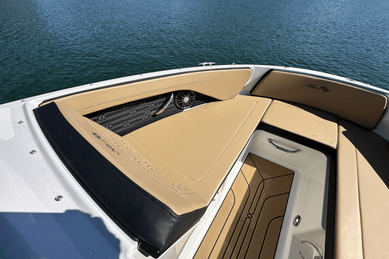 2025 Sea Ray SPX 210 Image Thumbnail #14