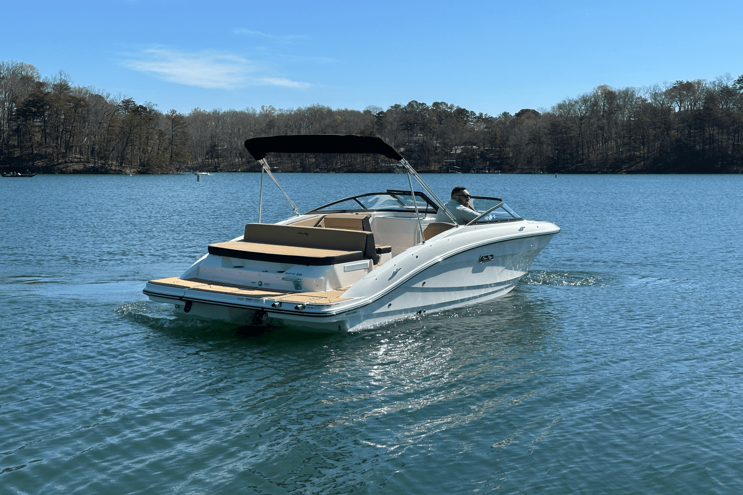 2025 Sea Ray SPX 210 Image Thumbnail #9