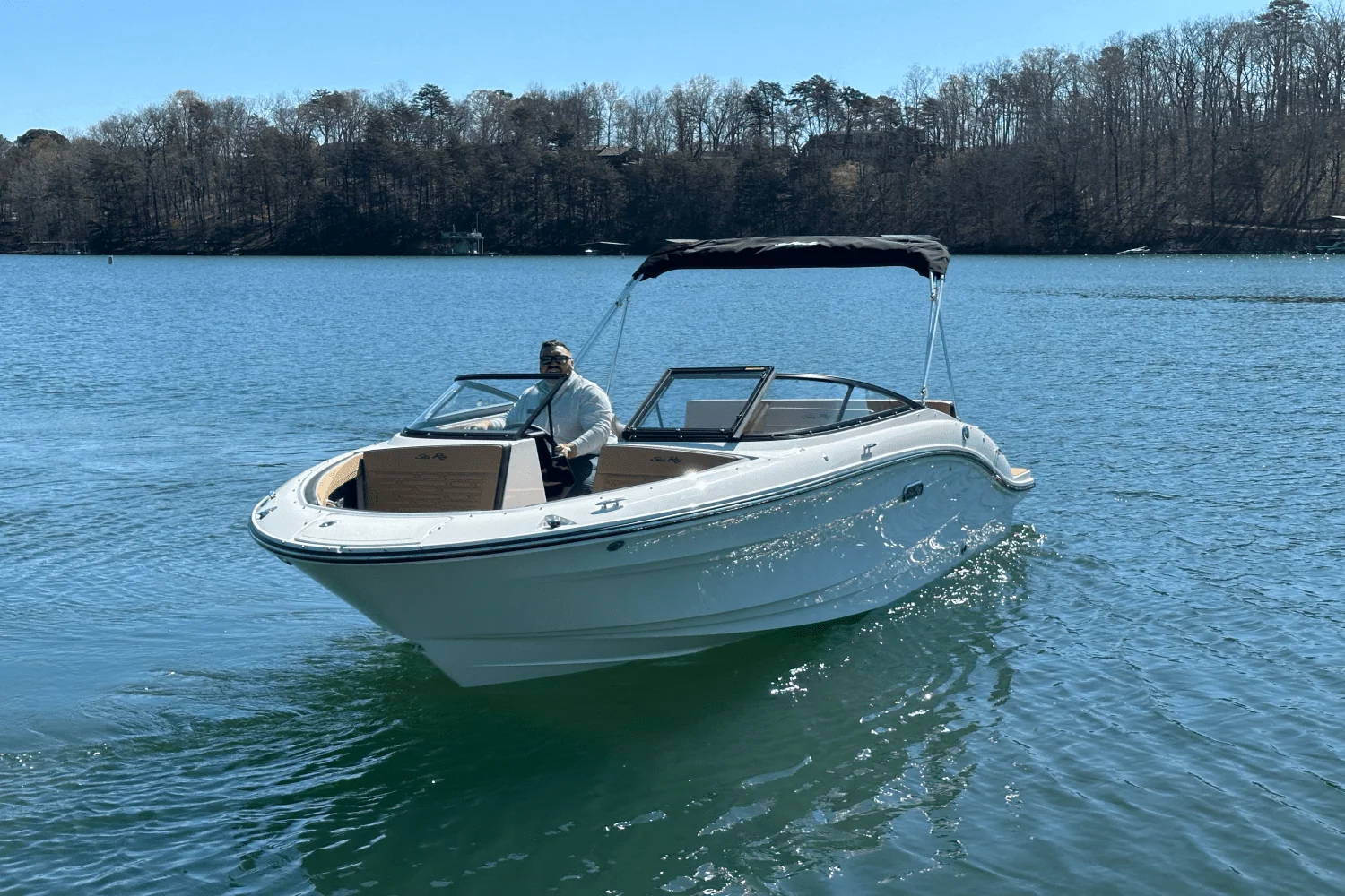 2025 Sea Ray SPX 210 Image Thumbnail #3