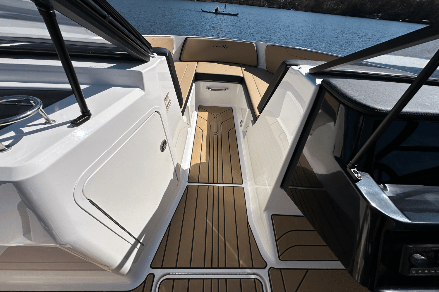 2025 Sea Ray SPX 210 Image Thumbnail #16