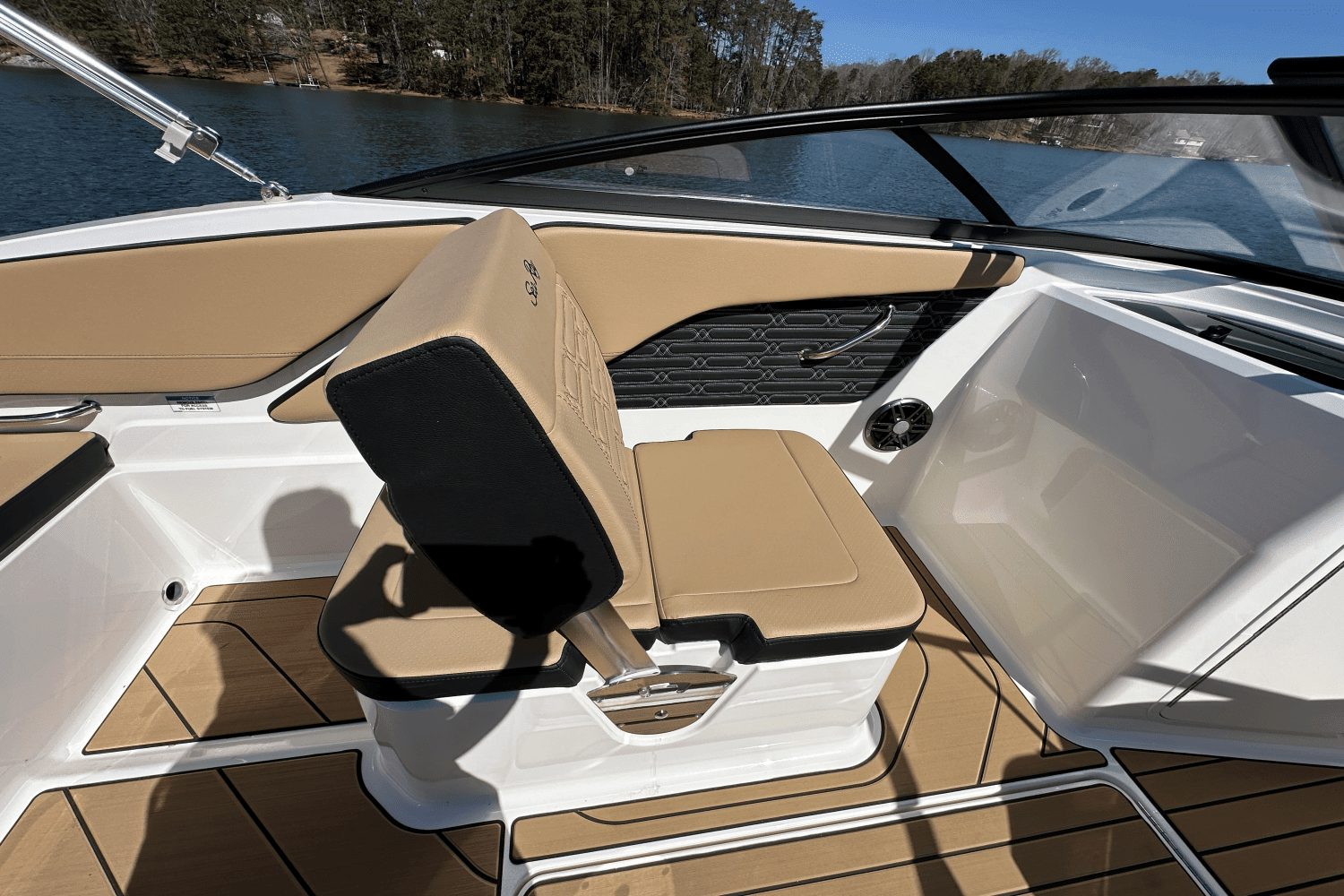 2025 Sea Ray SPX 210 Image Thumbnail #19