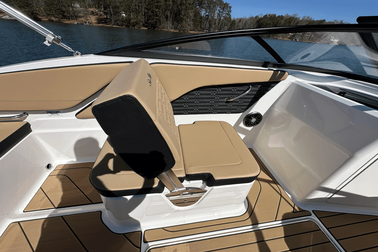 2025 Sea Ray SPX 210 Image Thumbnail #19