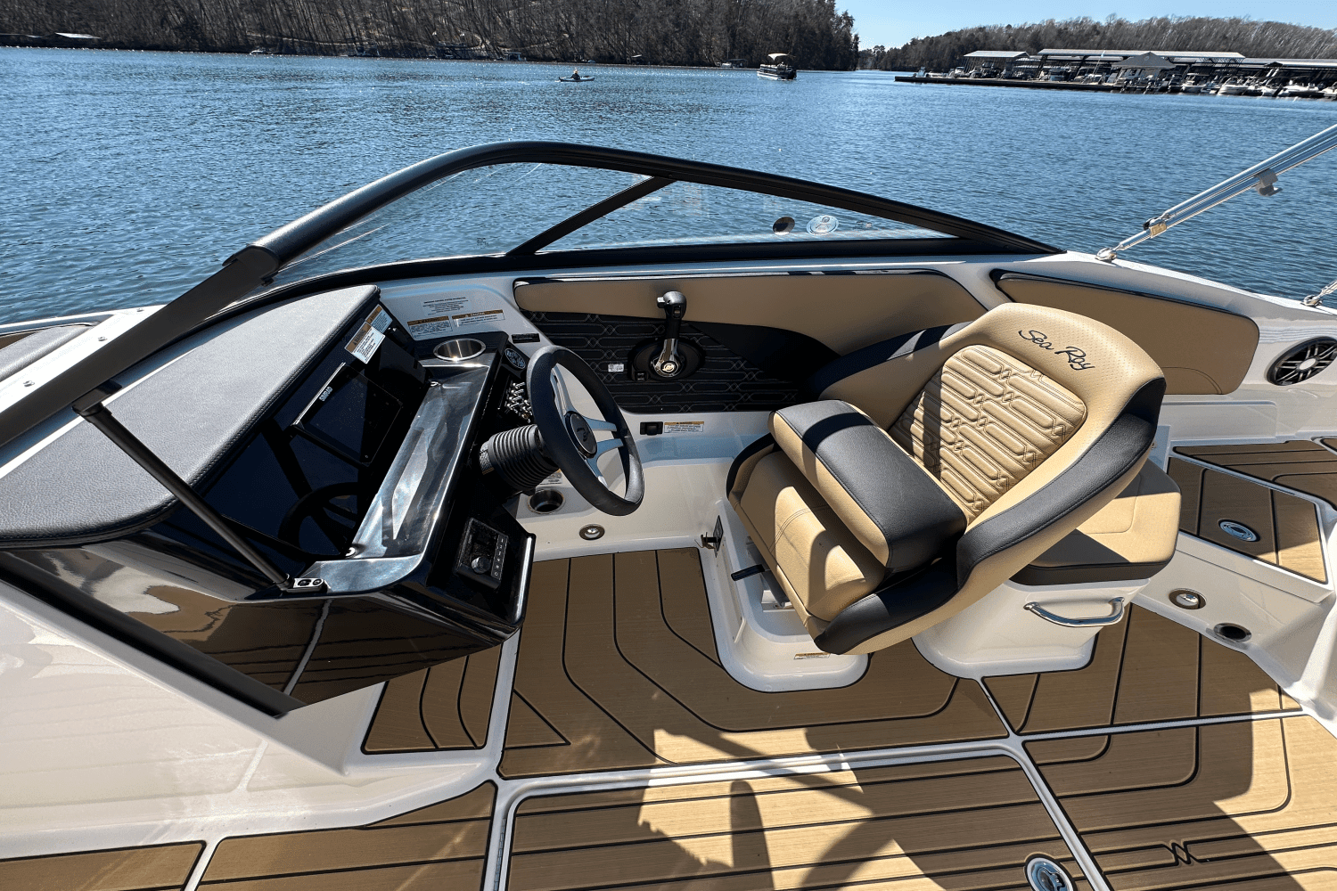 2025 Sea Ray SPX 210 Image Thumbnail #20