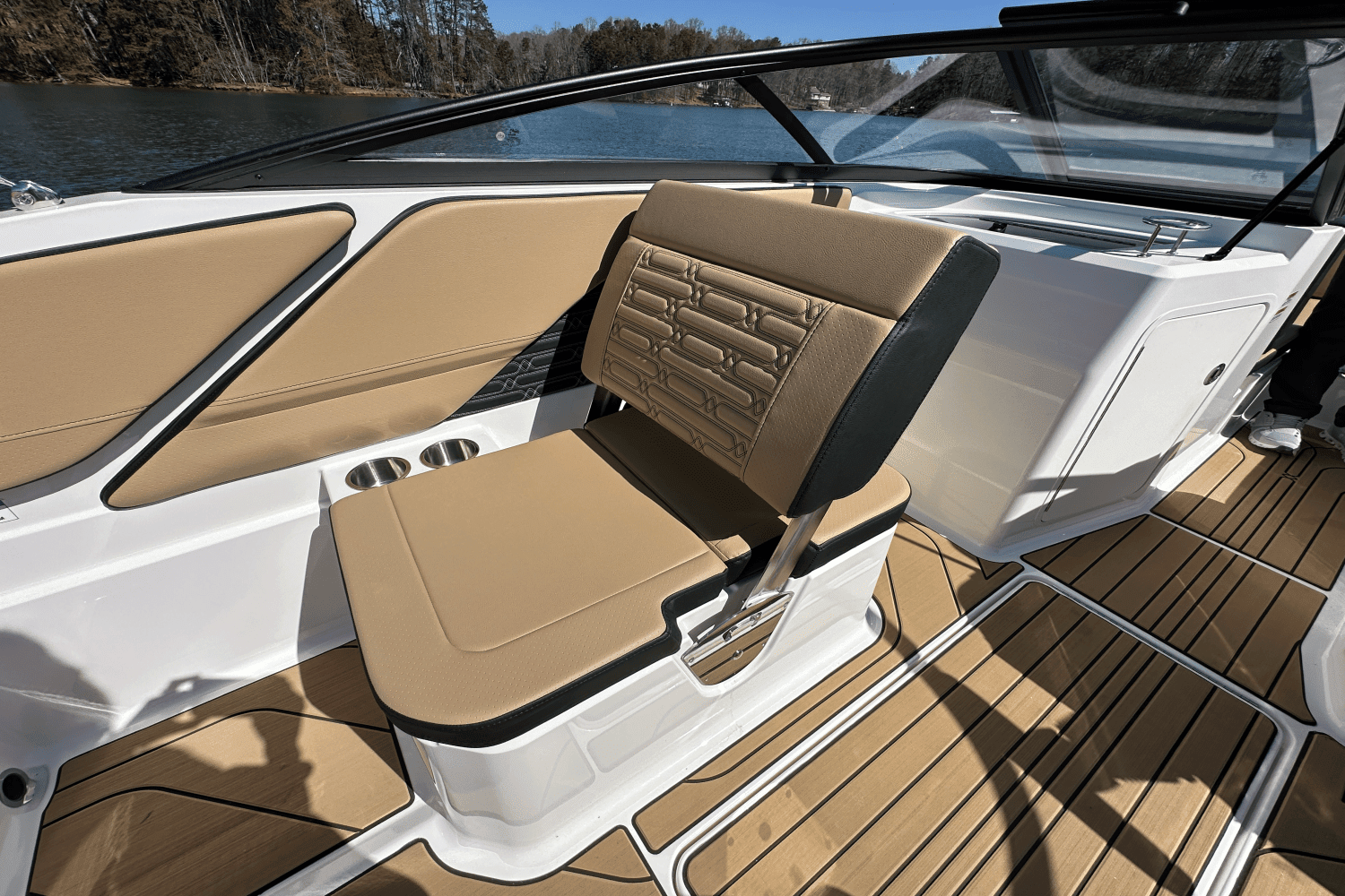 2025 Sea Ray SPX 210 Image Thumbnail #18