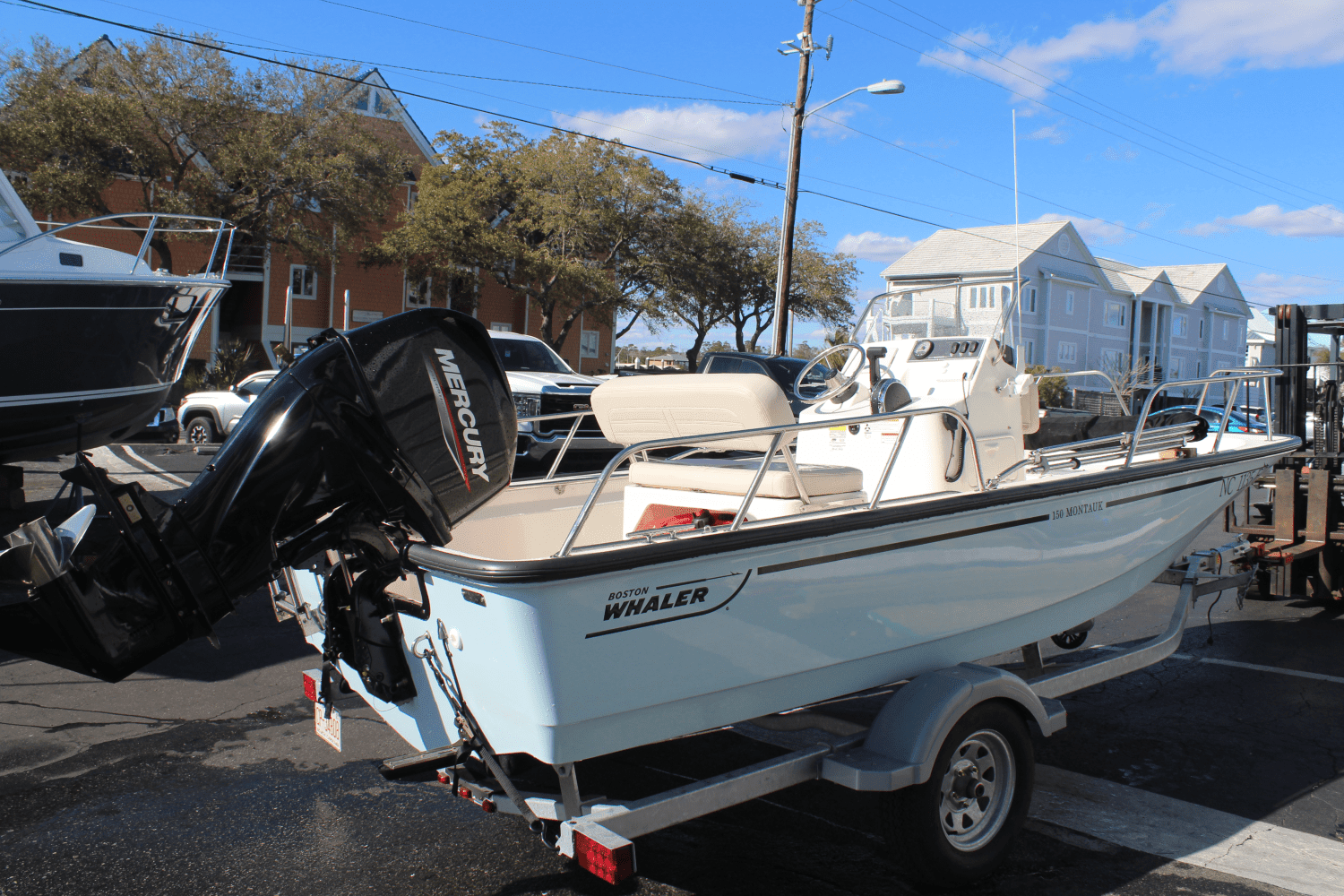 2023 Boston Whaler 150 MONTAUK Image Thumbnail #8