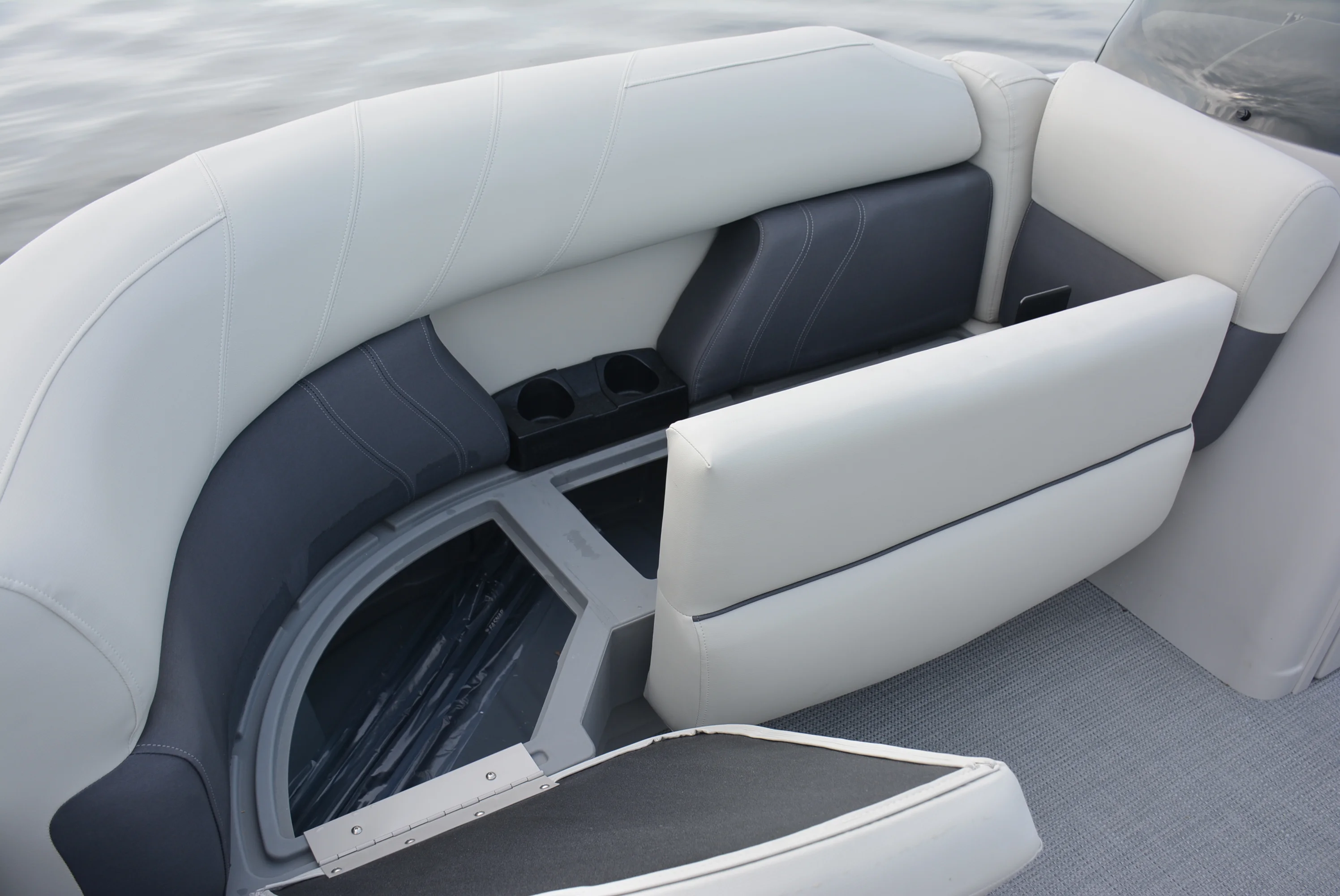 2025 Sylvan MIRAGE 822 Image Thumbnail #5