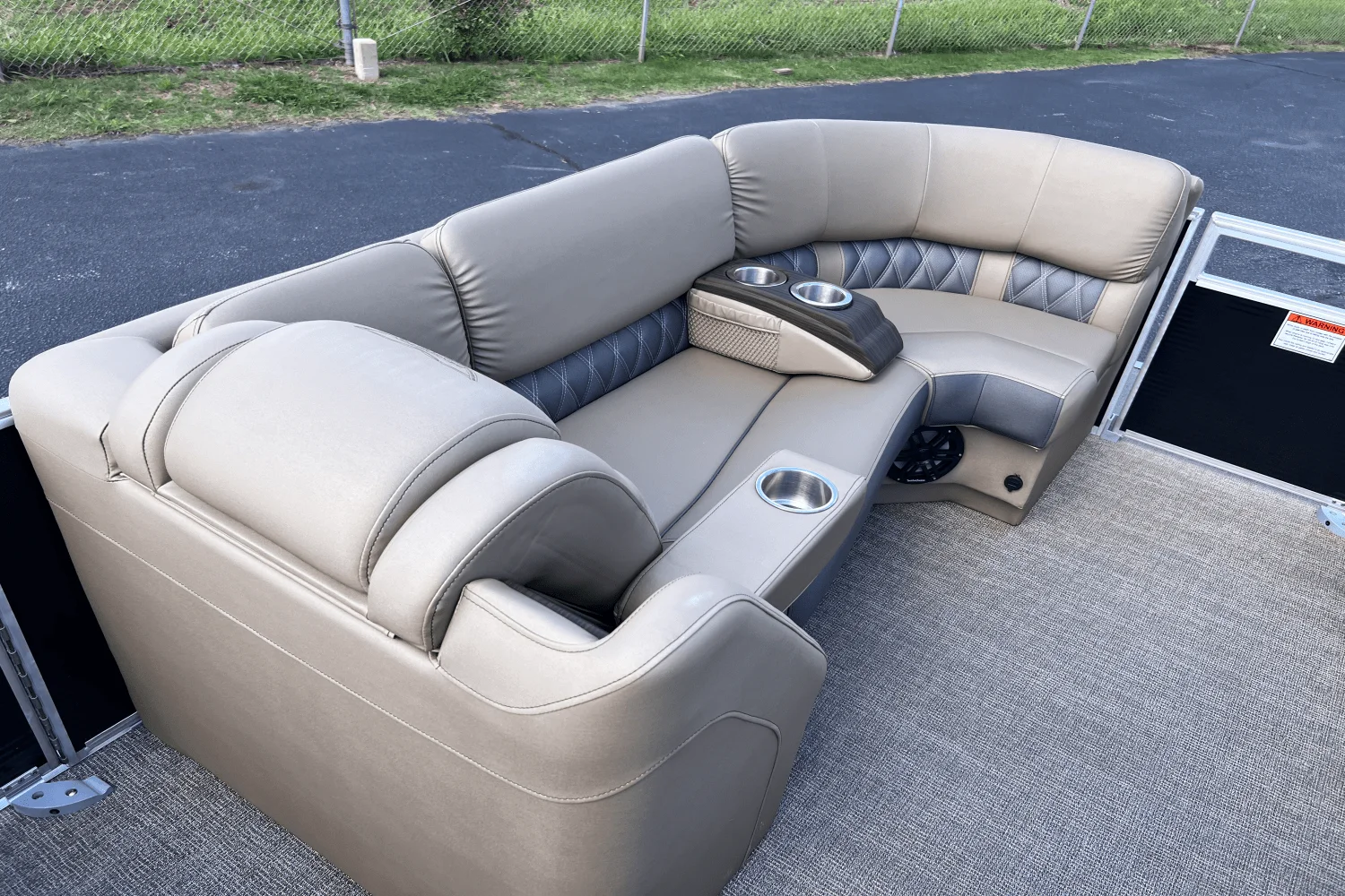 2025 Bennington 23R Image Thumbnail #12