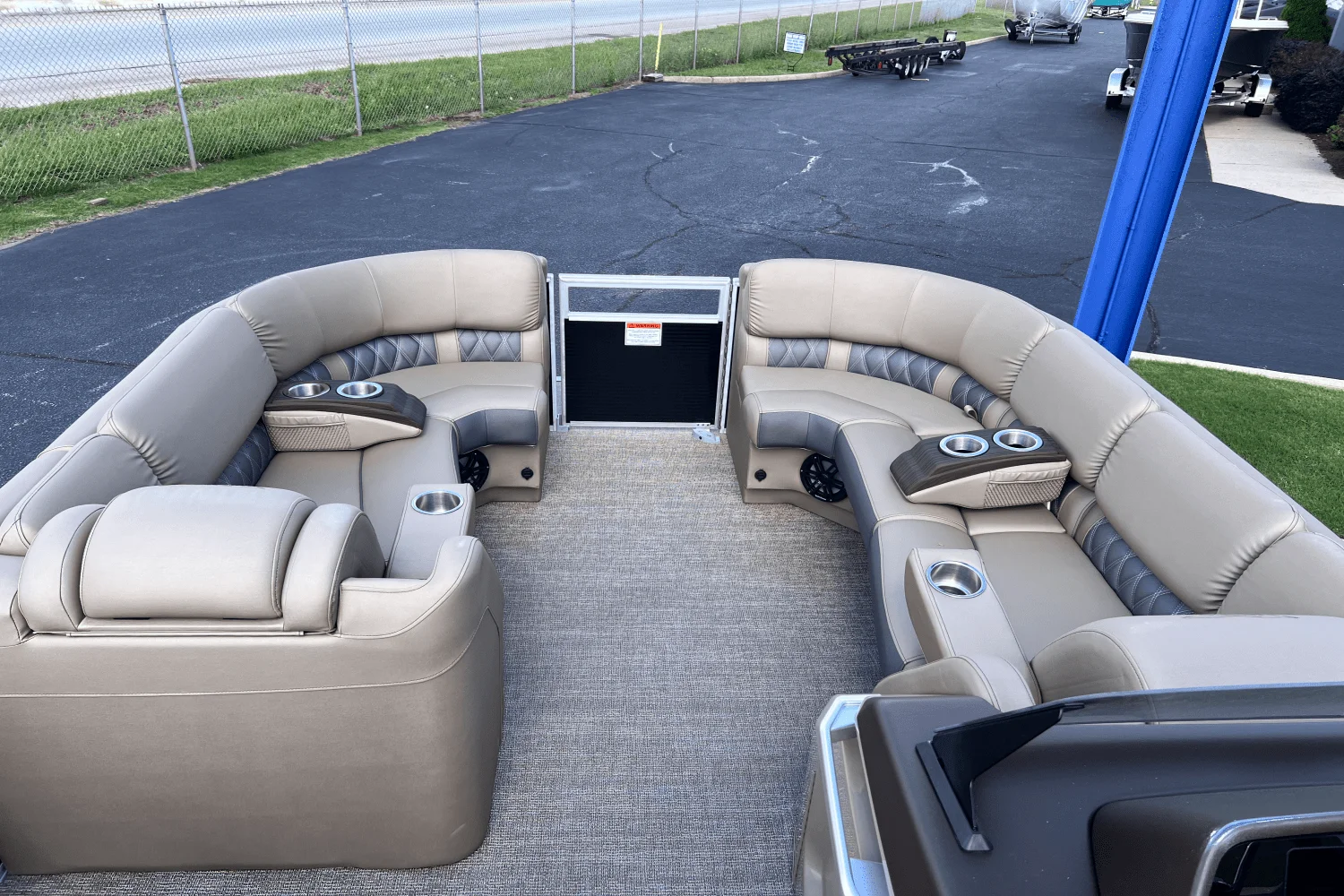 2025 Bennington 23R Image Thumbnail #13