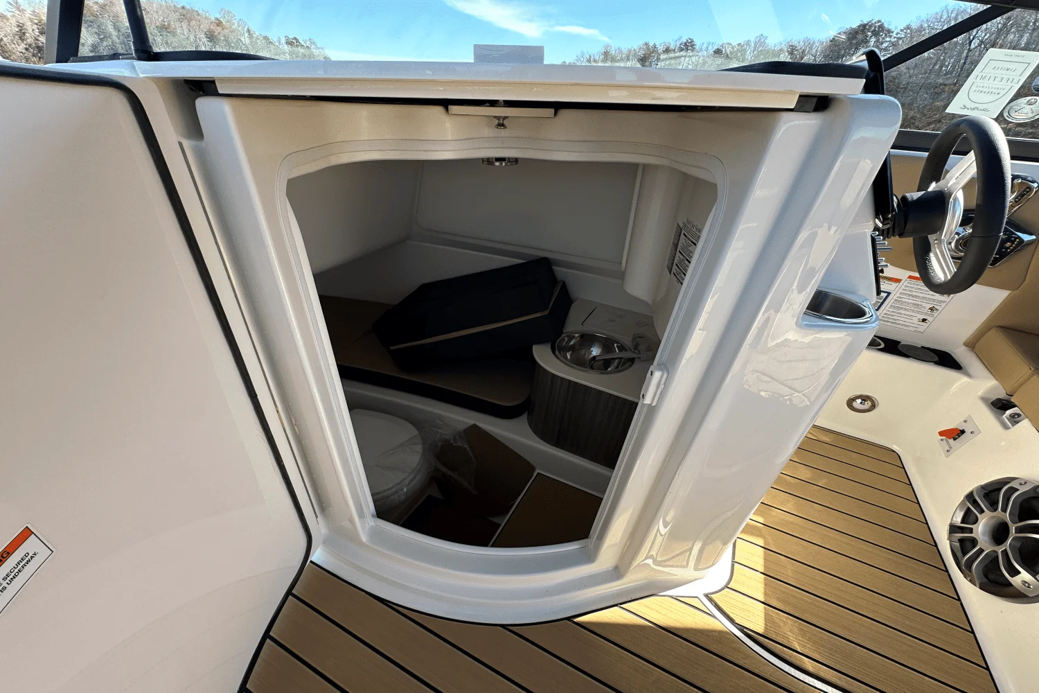 2025 Sea Ray SDX 270 Image Thumbnail #27