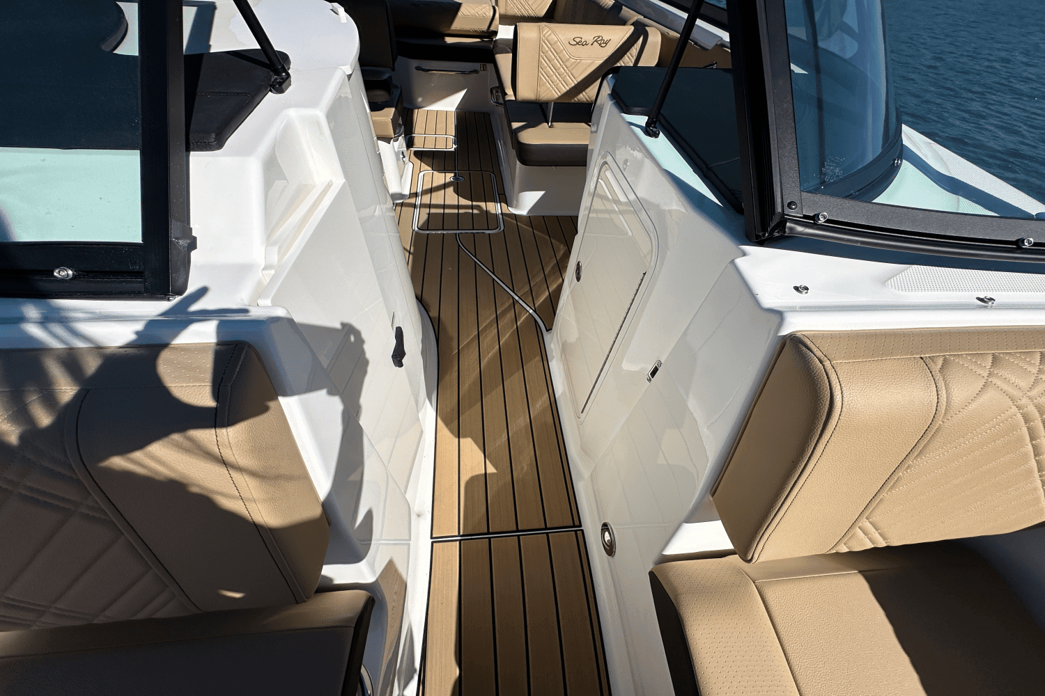 2025 Sea Ray SDX 270 Image Thumbnail #22