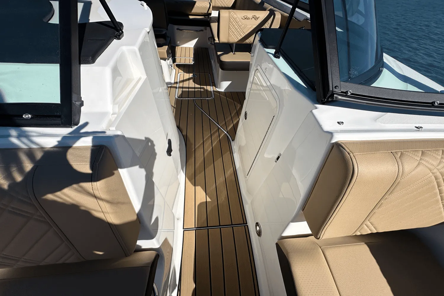2025 Sea Ray SDX 270 Image Thumbnail #22