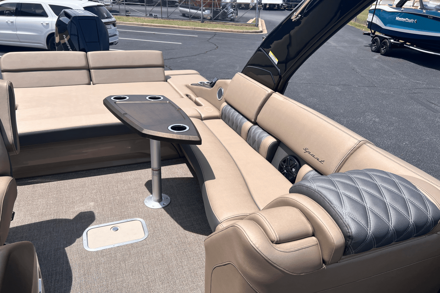 2025 Bennington 25QX Image Thumbnail #13