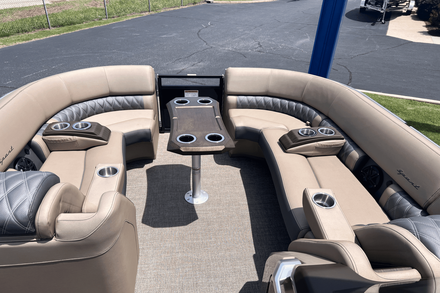 2025 Bennington 25QX Image Thumbnail #12