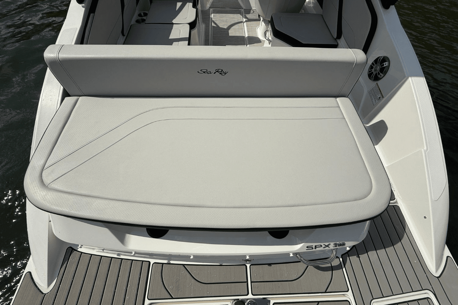 2025 Sea Ray SPX 210 Image Thumbnail #8
