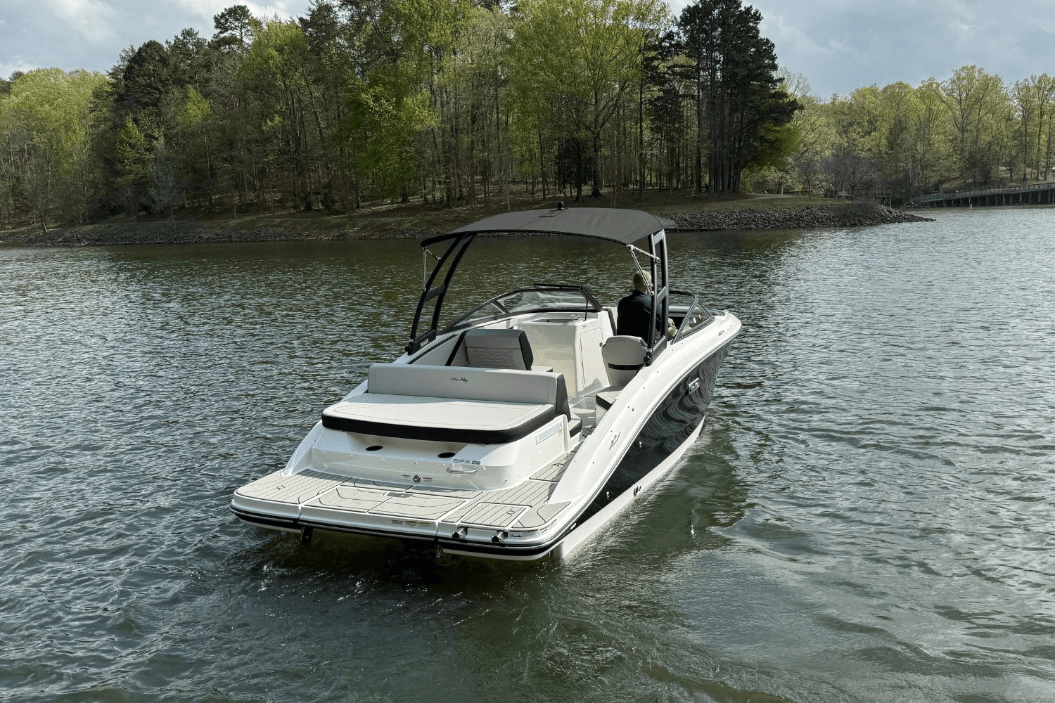 2025 Sea Ray SPX 210 Image Thumbnail #2