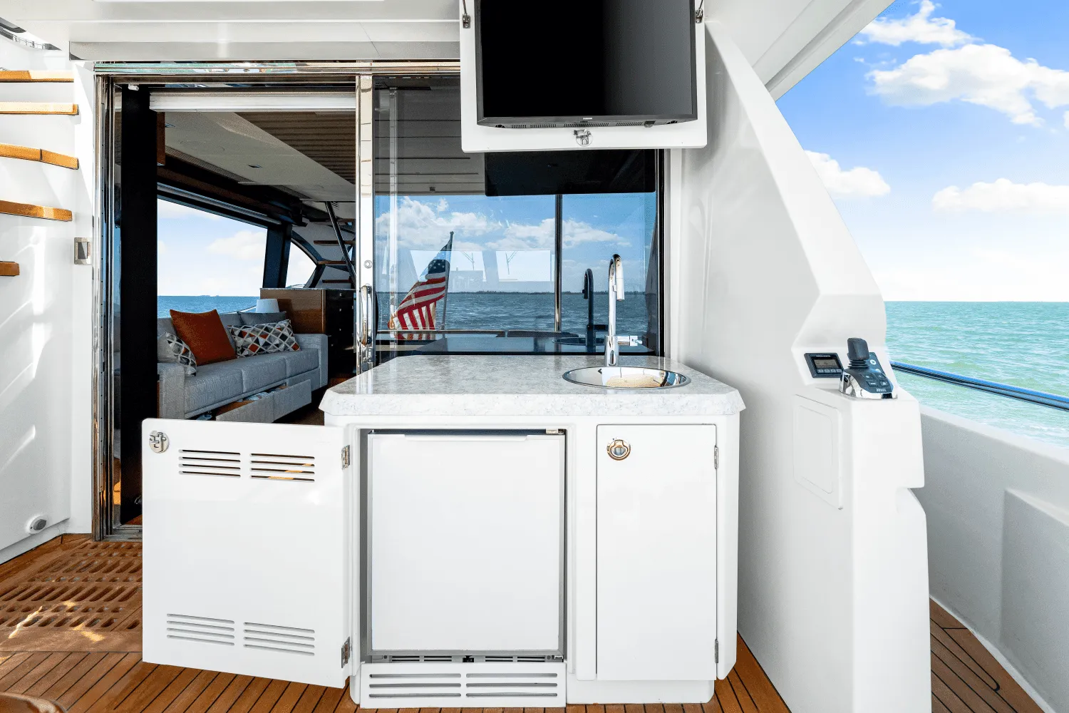 2018 Ocean Alexander
                                                             70E Image Thumbnail #71
