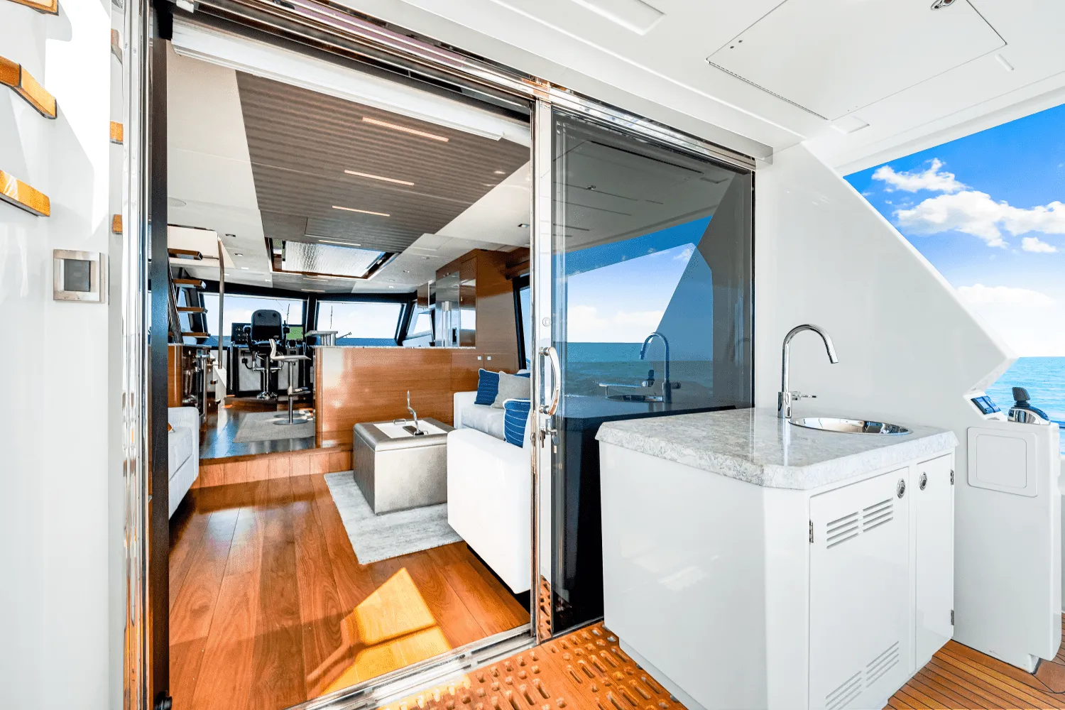 2018 Ocean Alexander
                                                             70E Image Thumbnail #72