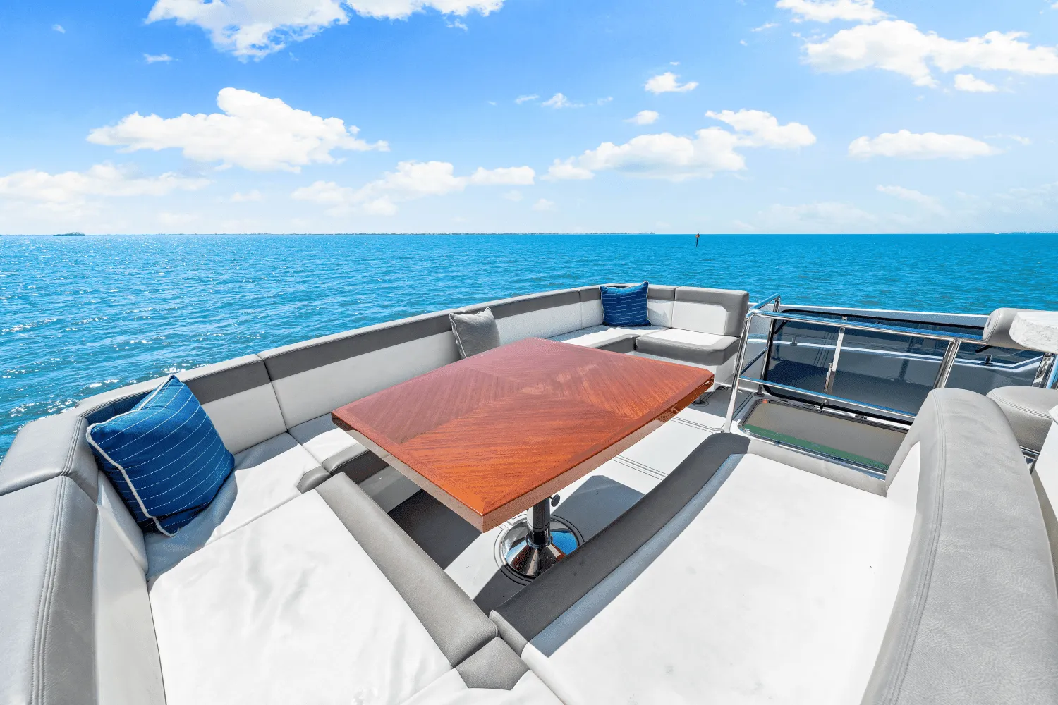 2018 Ocean Alexander
                                                             70E Image Thumbnail #41