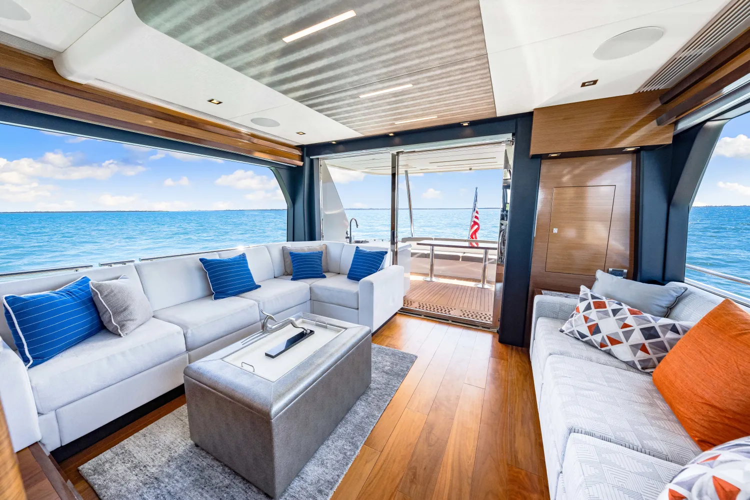 2018 Ocean Alexander
                                                             70E Image Thumbnail #77