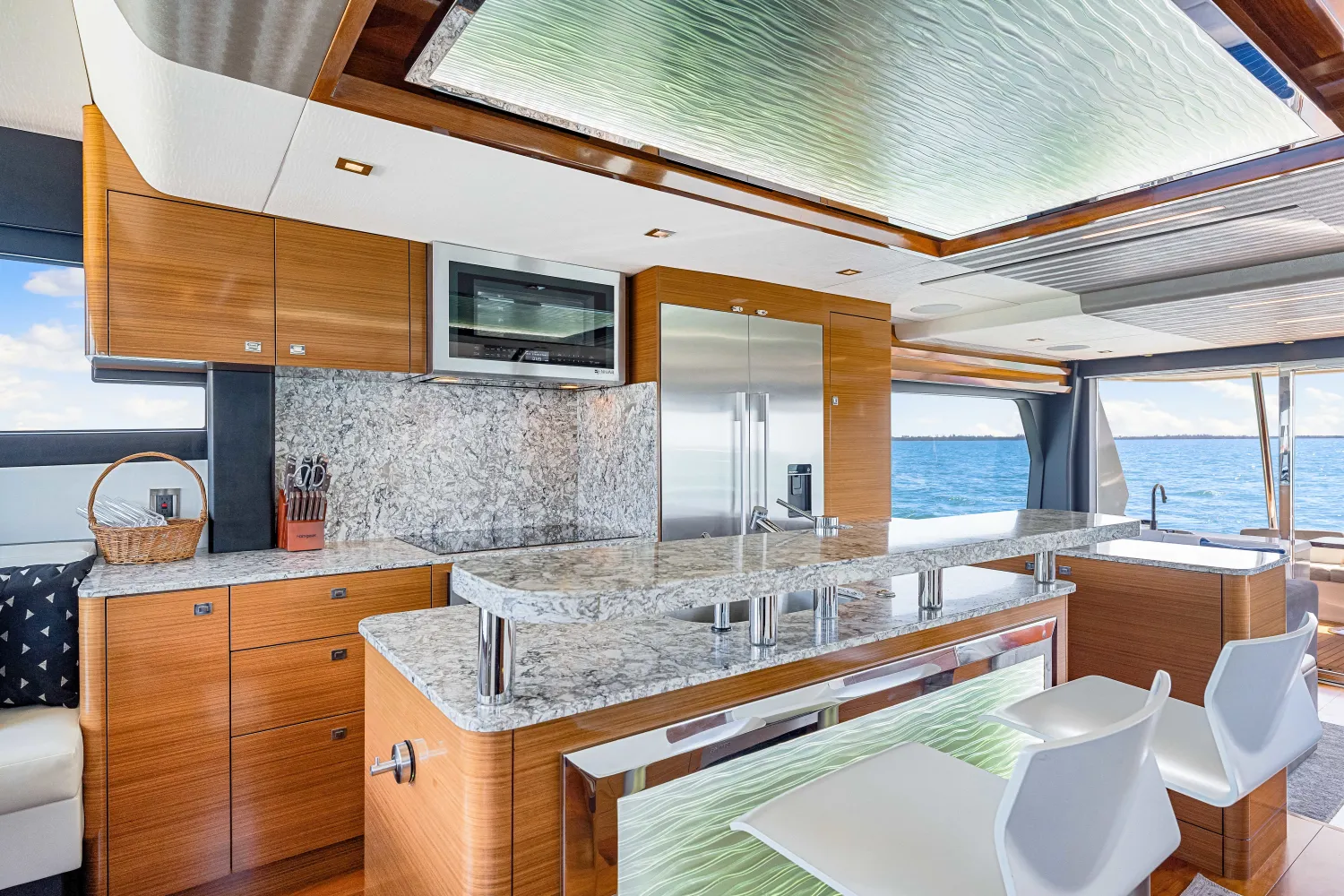 2018 Ocean Alexander
                                                             70E Image Thumbnail #81