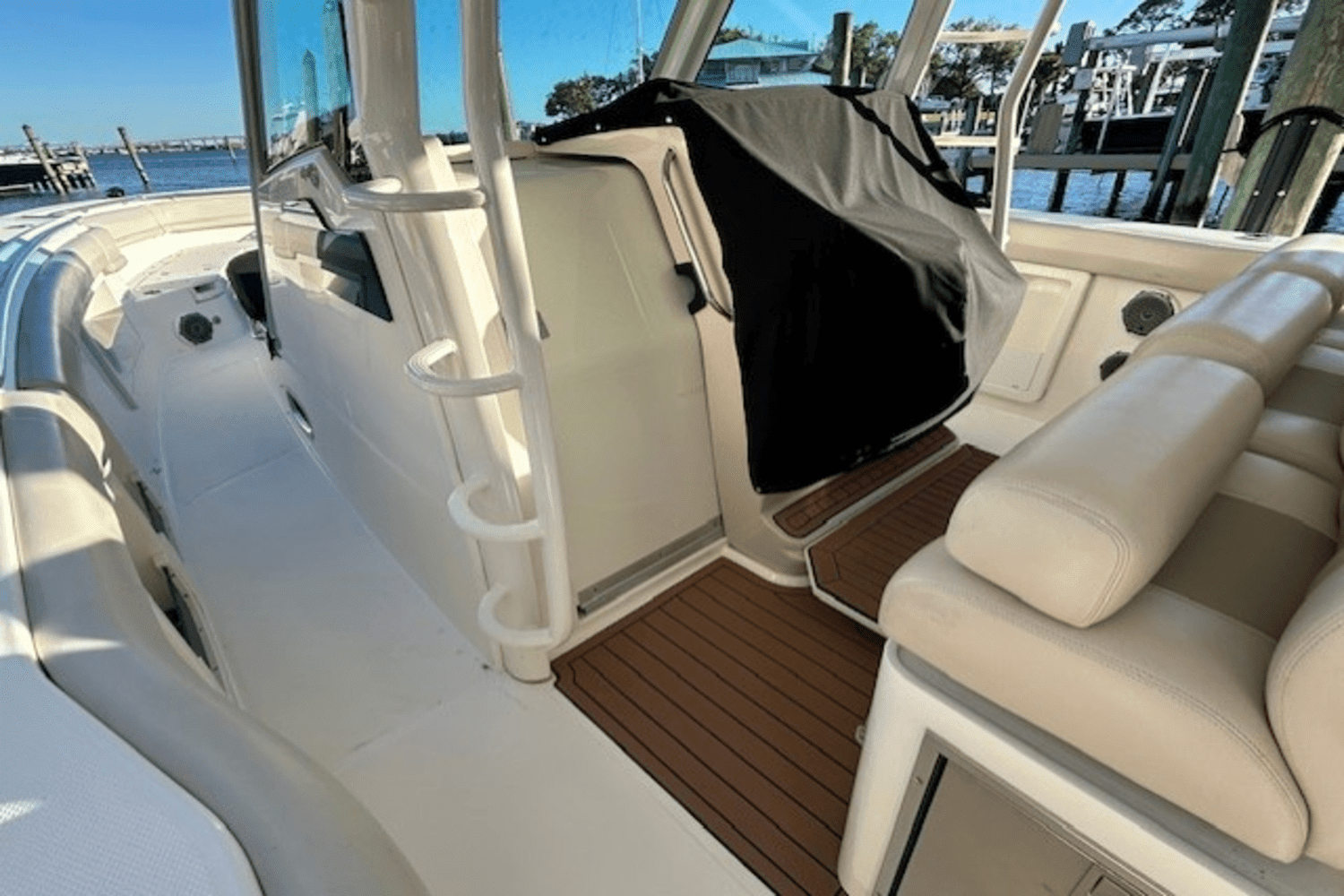 2018 Boston Whaler 380 OUTRAGE Image Thumbnail #13