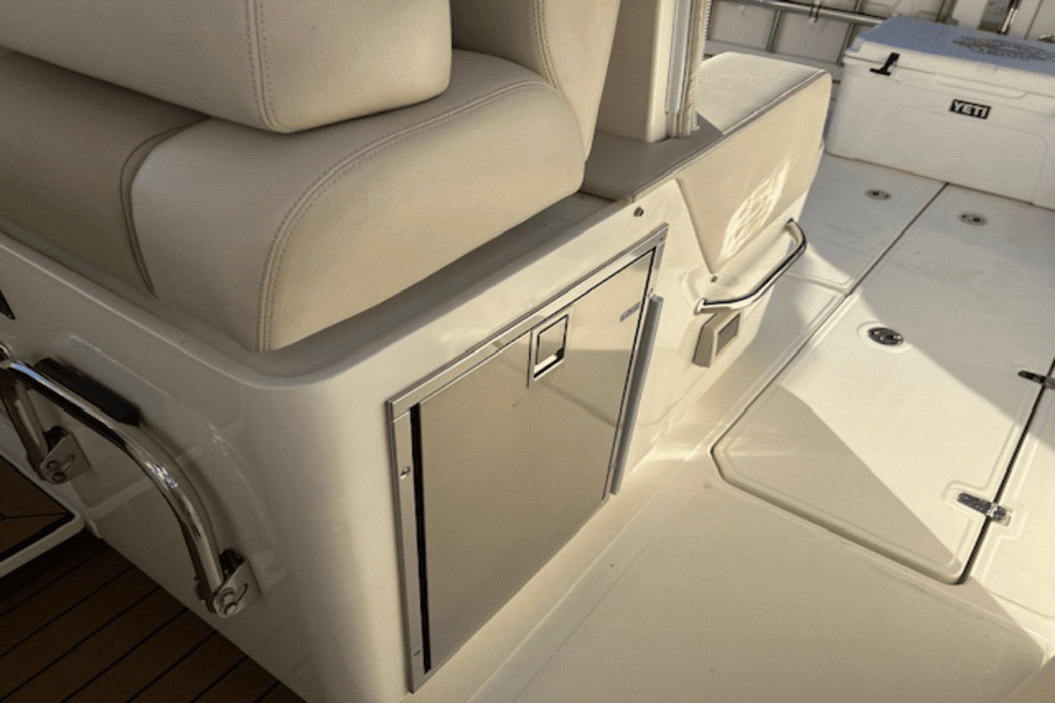 2018 Boston Whaler 380 OUTRAGE Image Thumbnail #20