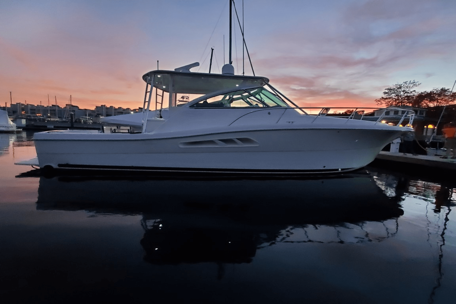 2011 Rampage 41 EXPRESS Image Thumbnail #3