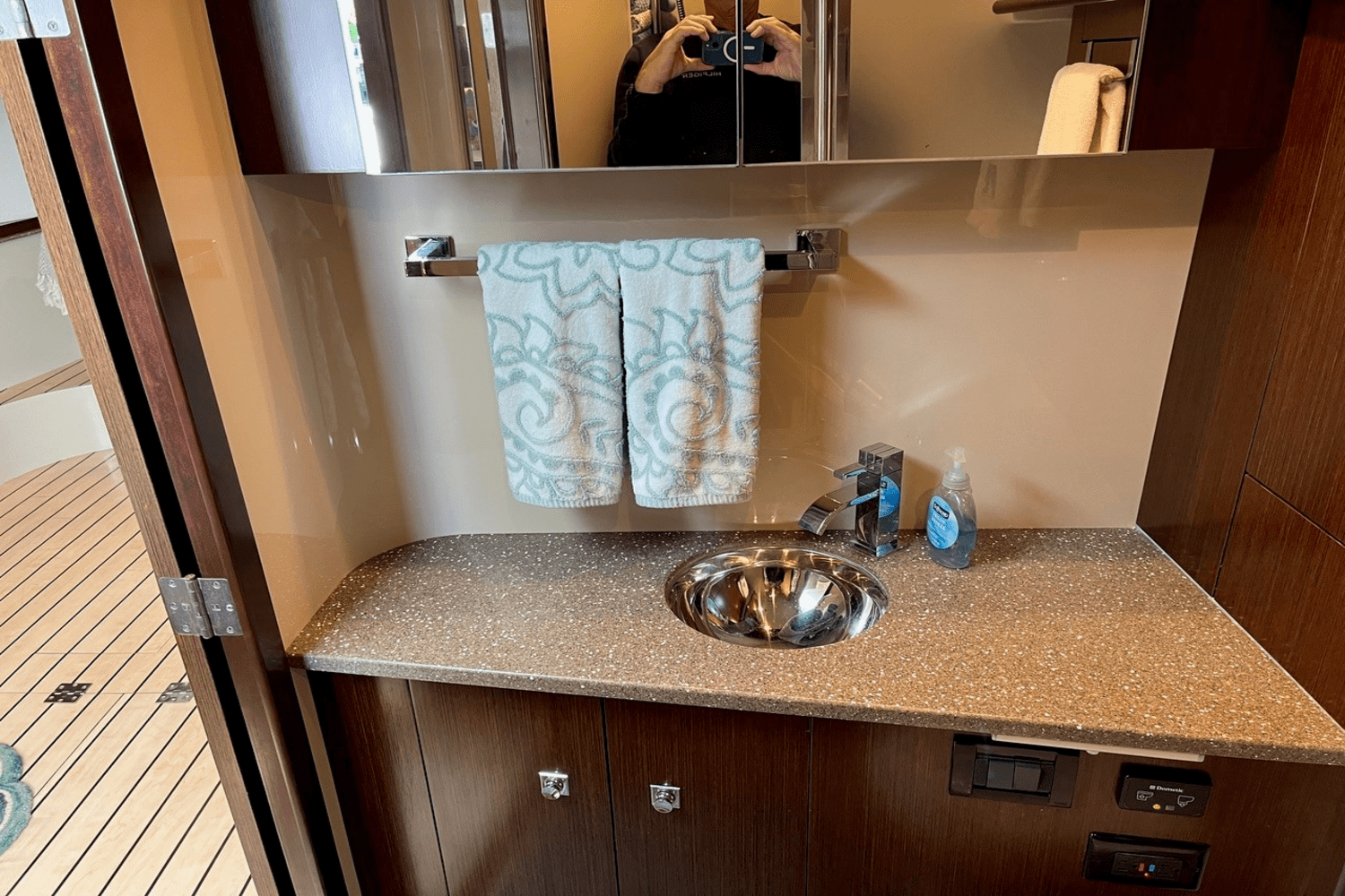 2011 Rampage 41 EXPRESS Image Thumbnail #36