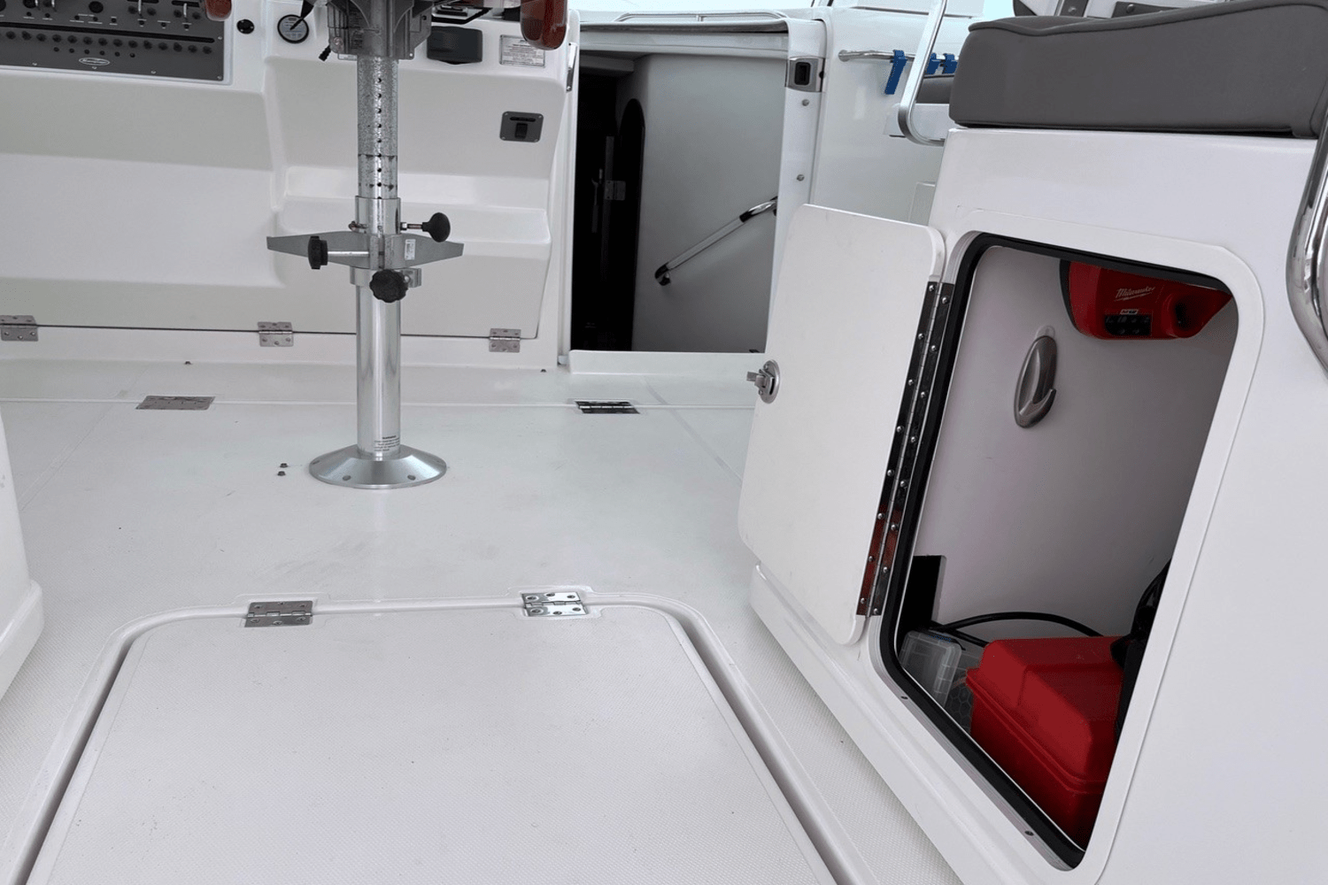 2011 Rampage 41 EXPRESS Image Thumbnail #14