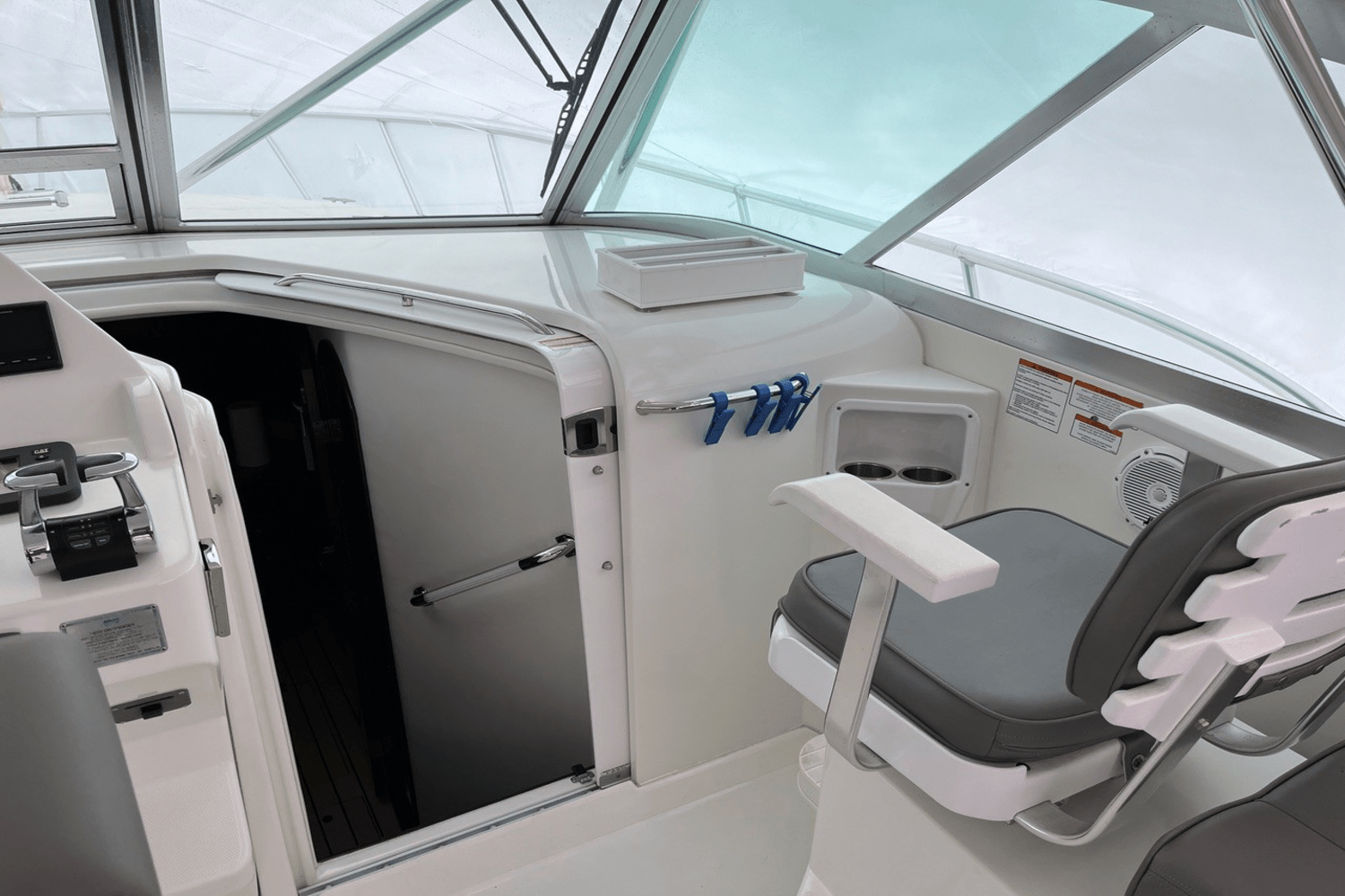 2011 Rampage 41 EXPRESS Image Thumbnail #19