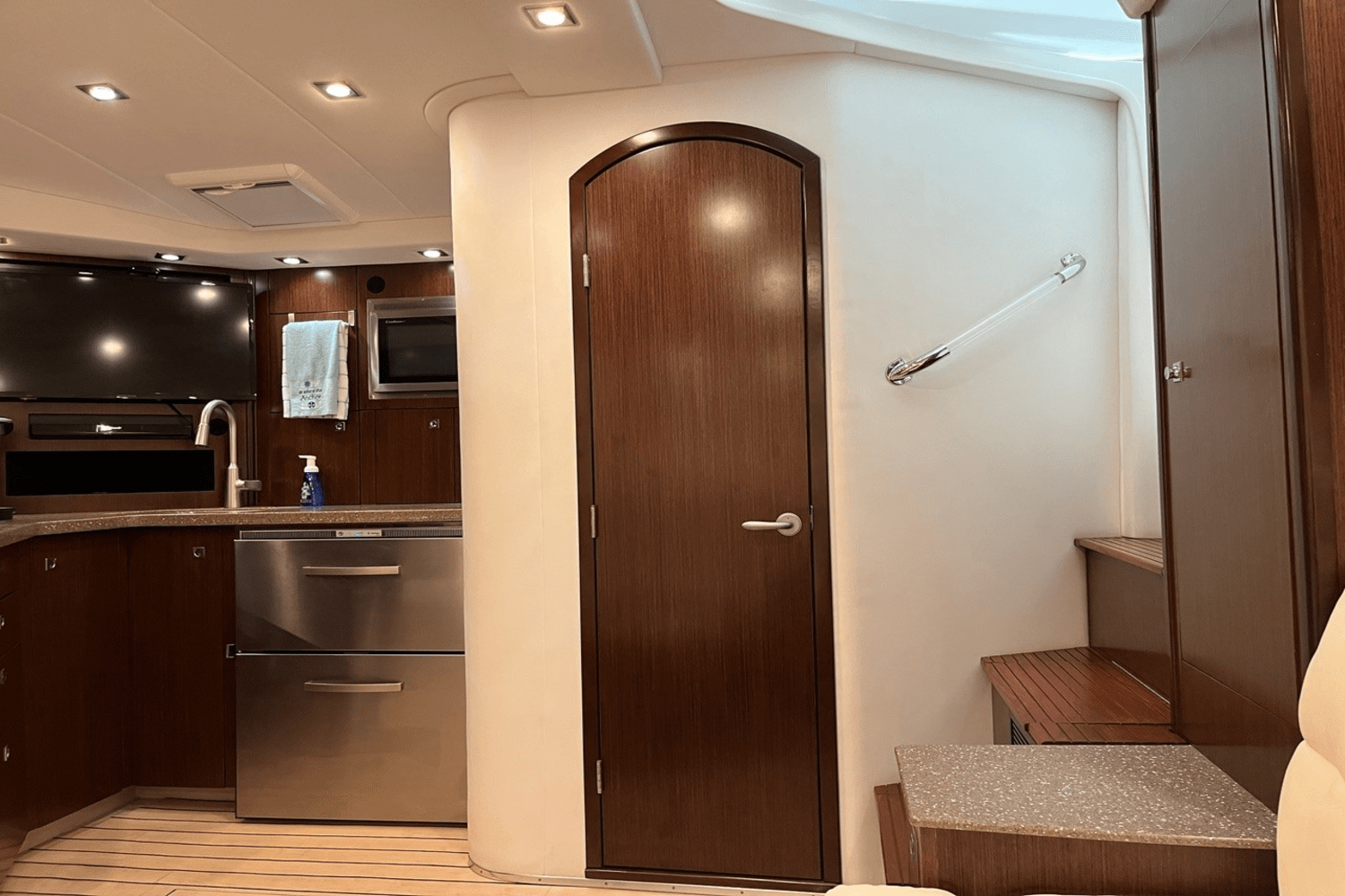 2011 Rampage 41 EXPRESS Image Thumbnail #32