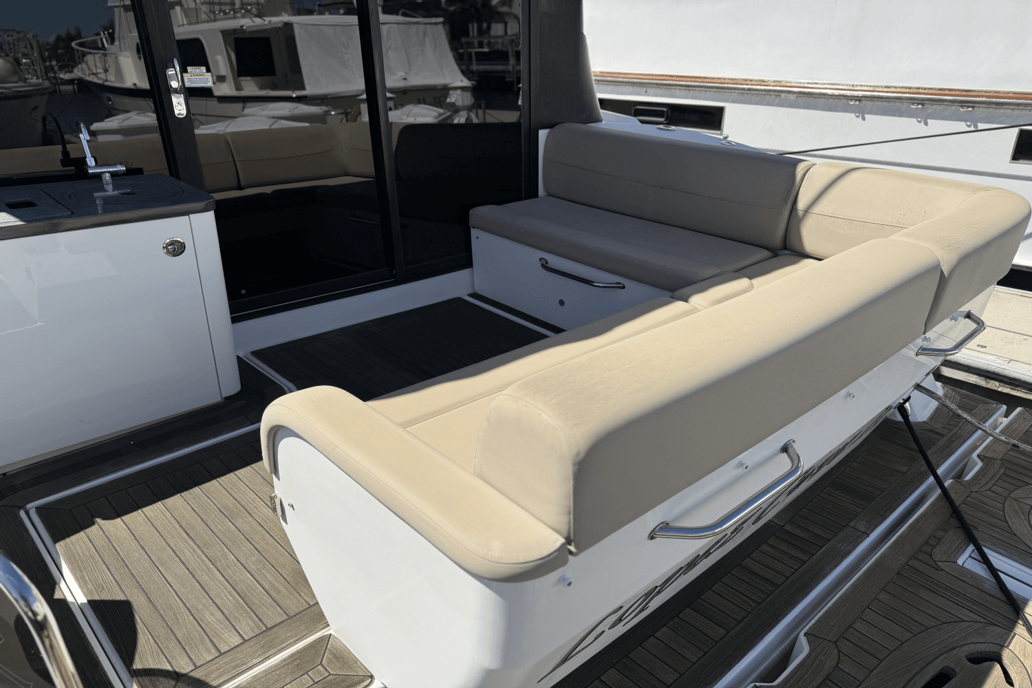 2016 Sea Ray 470 SUNDANCER Image Thumbnail #15