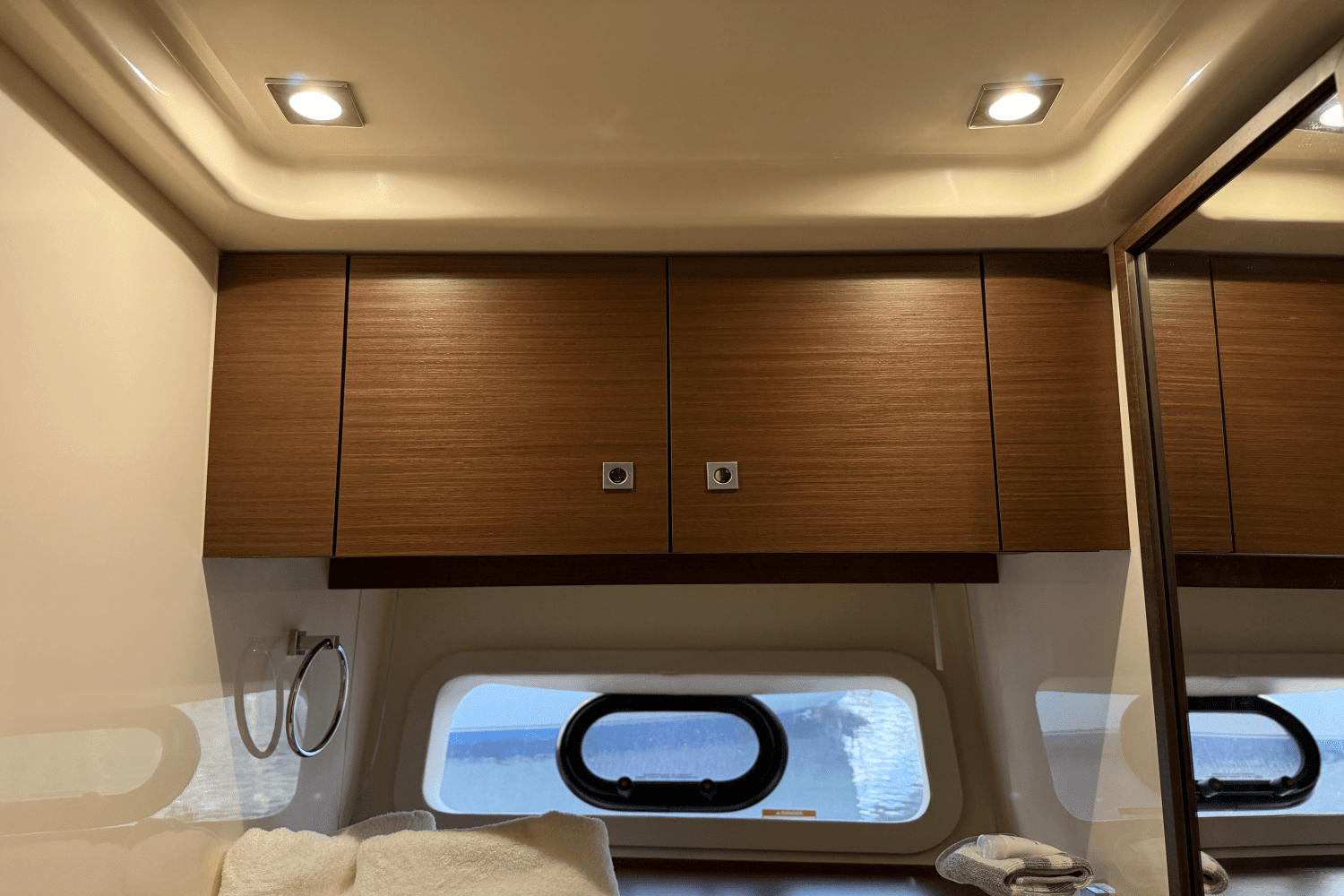 2016 Sea Ray 470 SUNDANCER Image Thumbnail #61