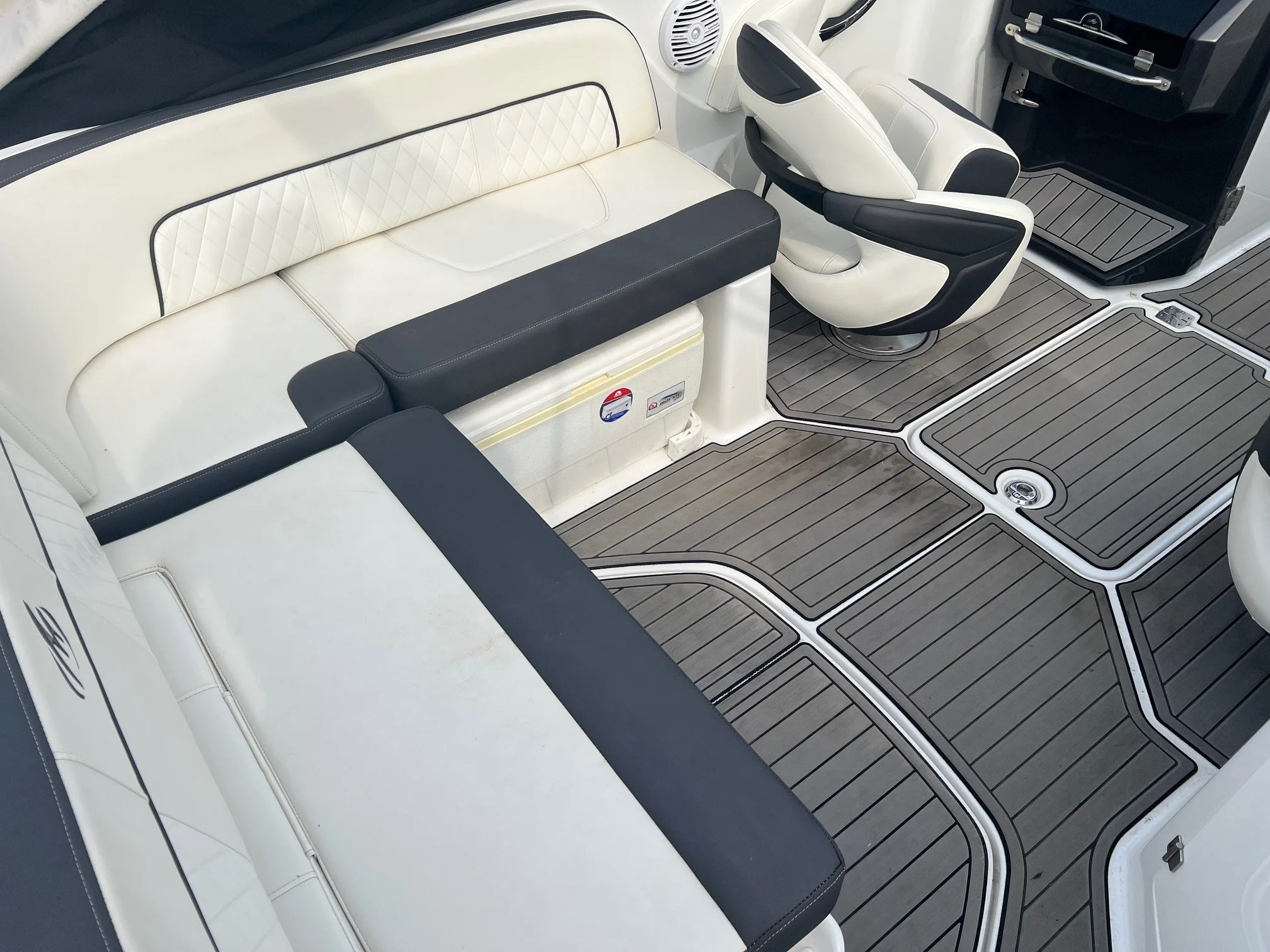 2019 Monterey M45 Image Thumbnail #12