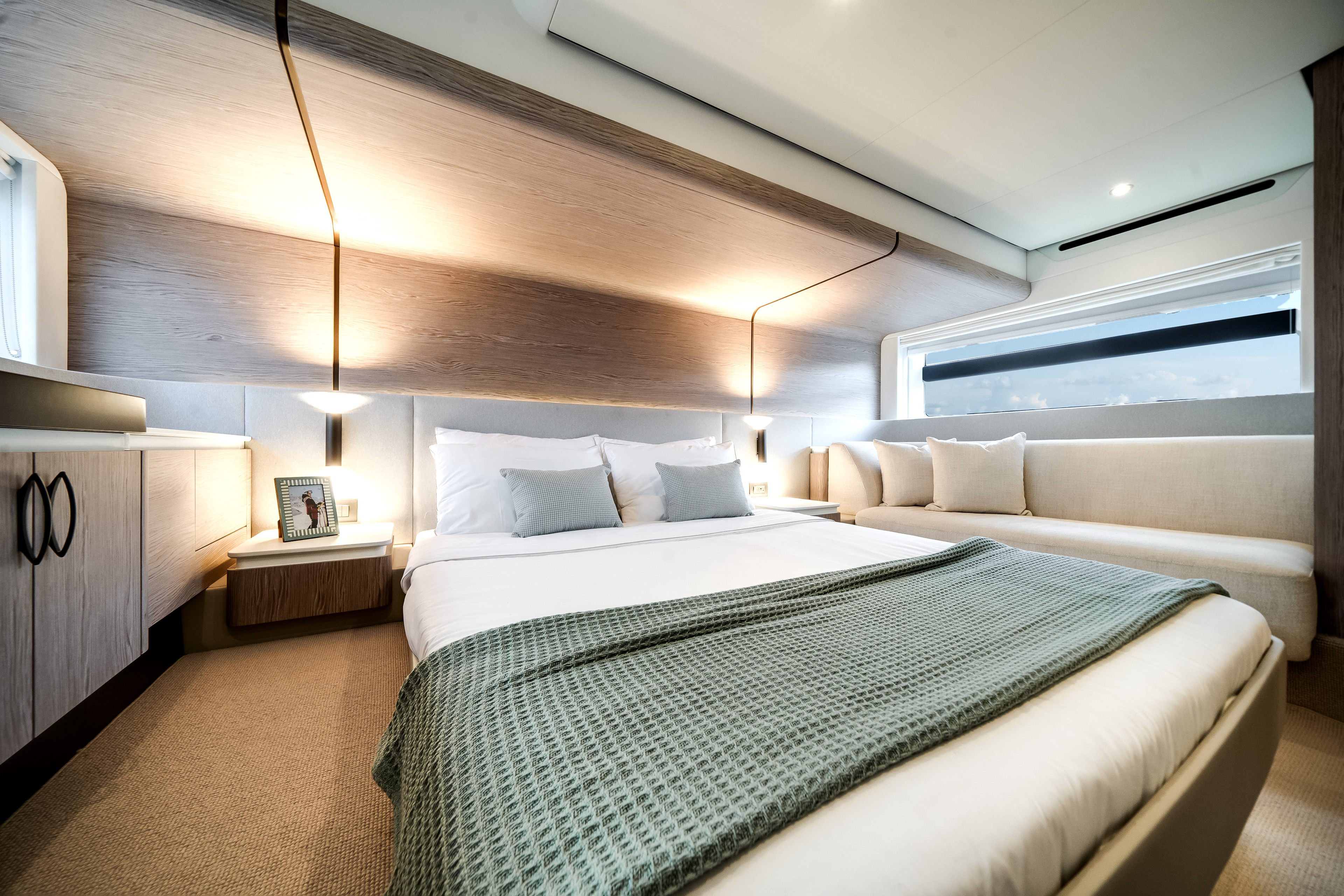 2026 Azimut Fly 53 Image Thumbnail #38