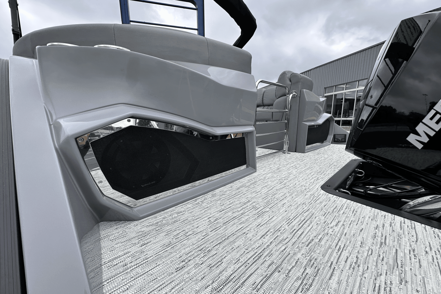 2025 Bennington 23 RFB Image Thumbnail #23