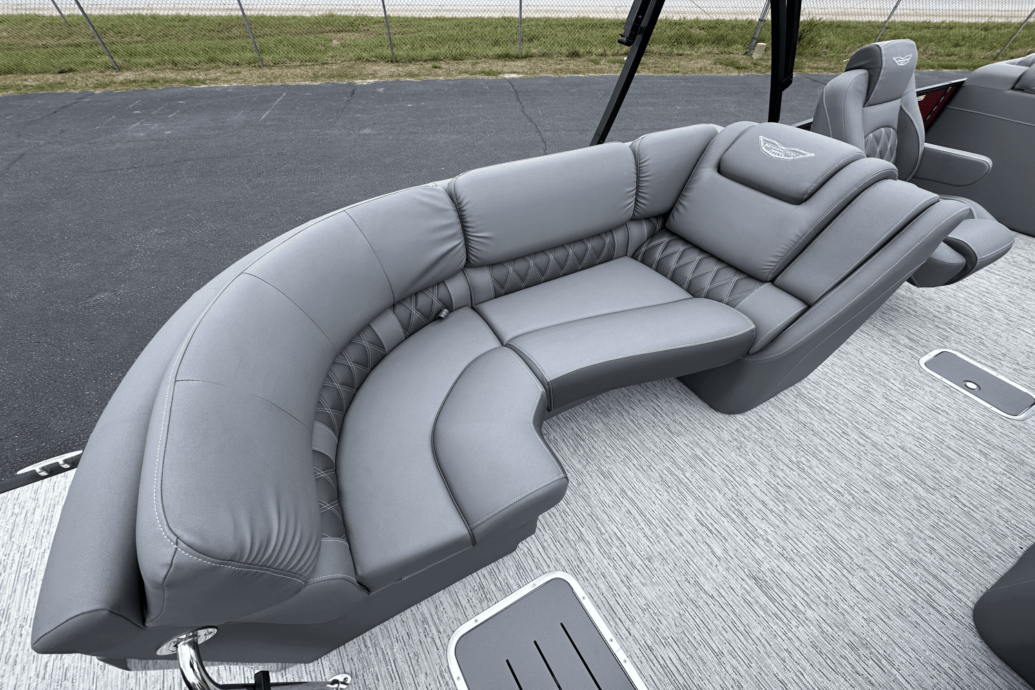 2025 Bennington 23 RFB Image Thumbnail #7