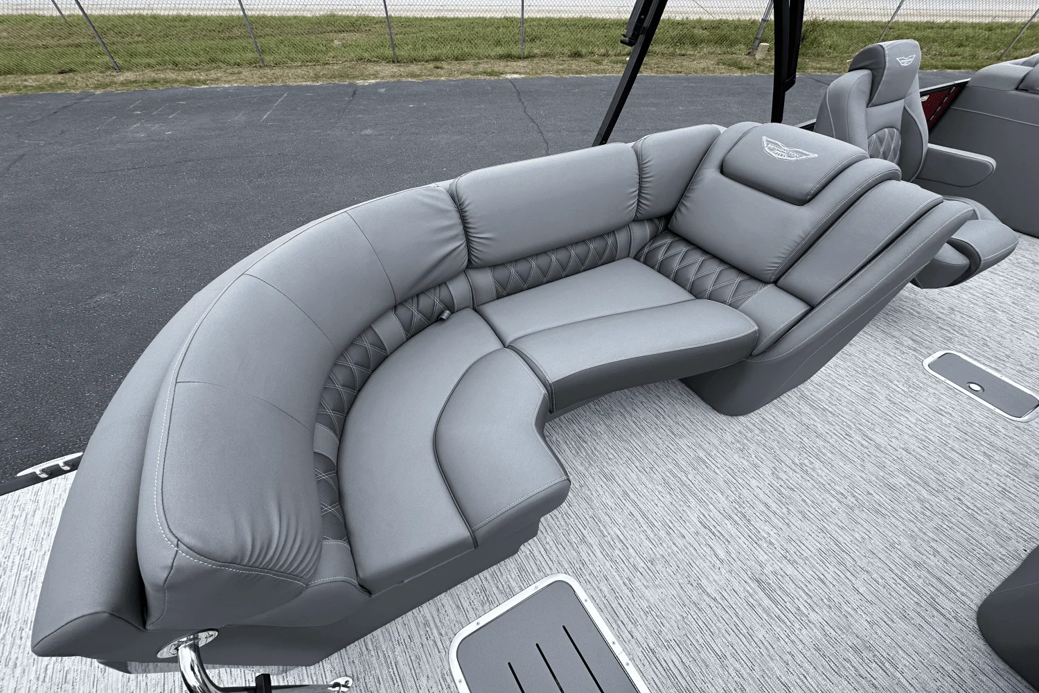 2025 Bennington 23 RFB Image Thumbnail #7