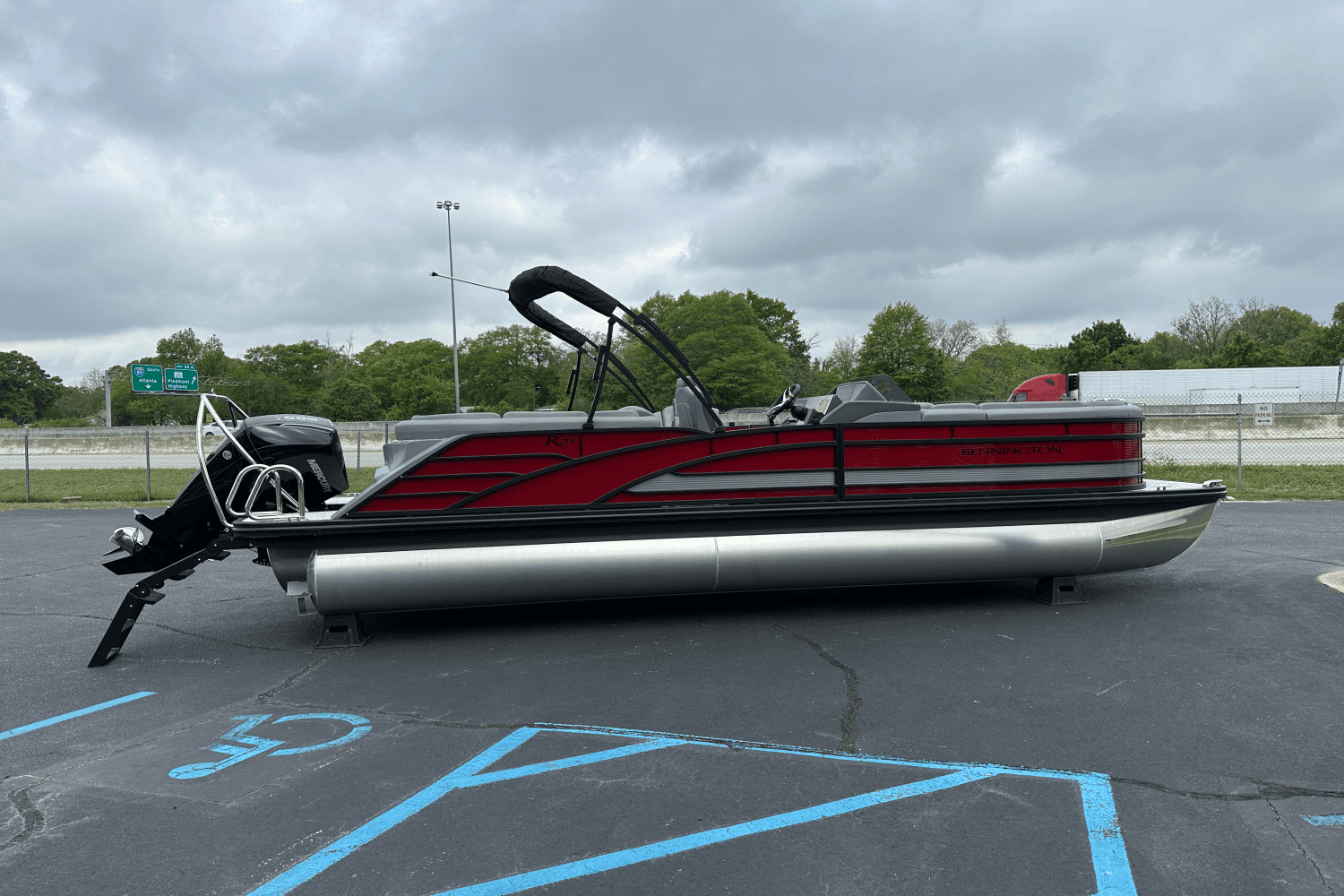 2025 Bennington 23 RFB Image Thumbnail #4