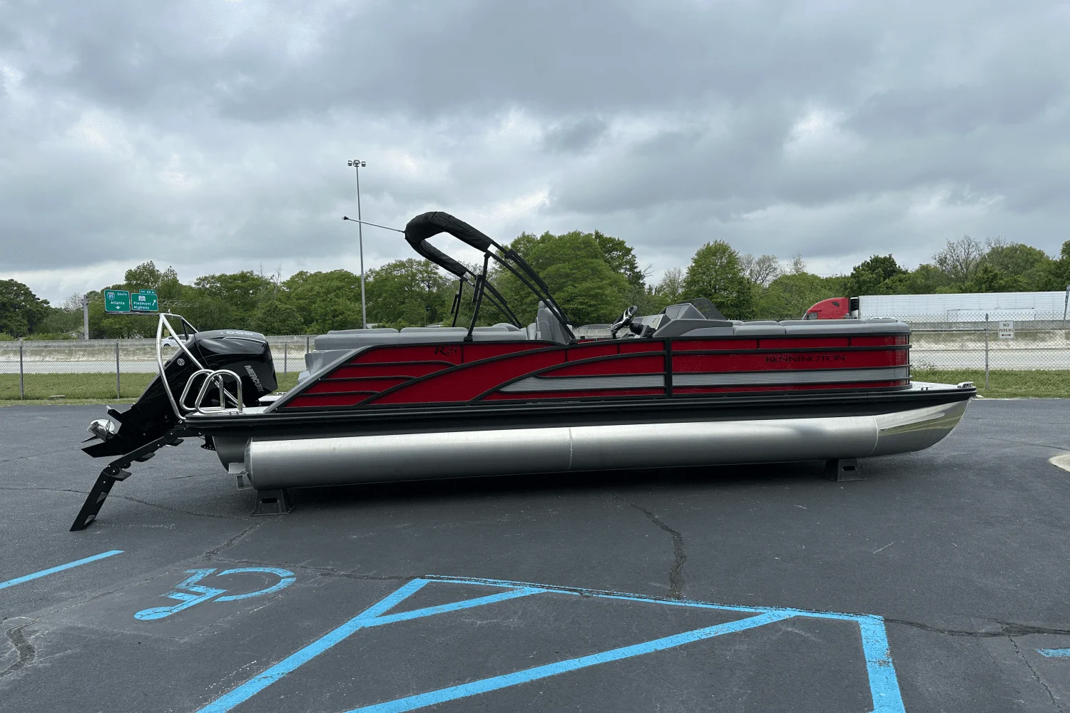 2025 Bennington 23 RFB Image Thumbnail #4