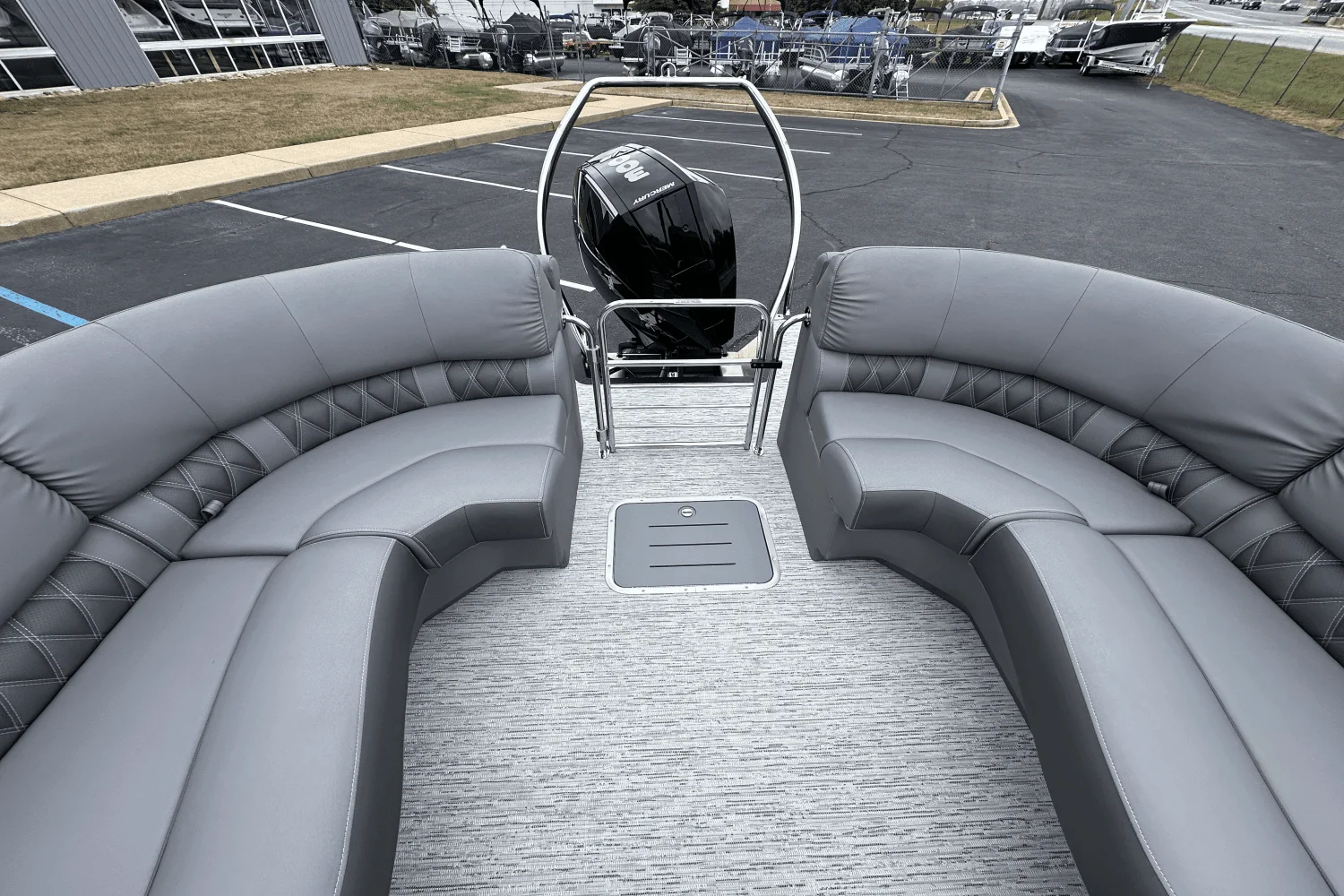 2025 Bennington 23 RFB Image Thumbnail #9