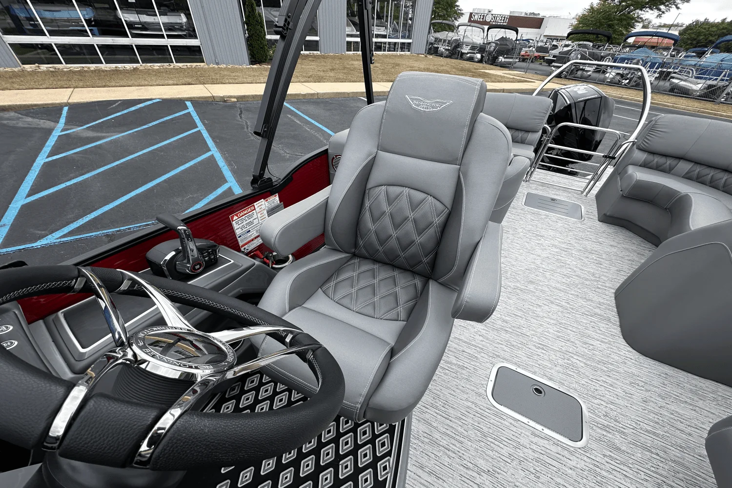 2025 Bennington 23 RFB Image Thumbnail #15