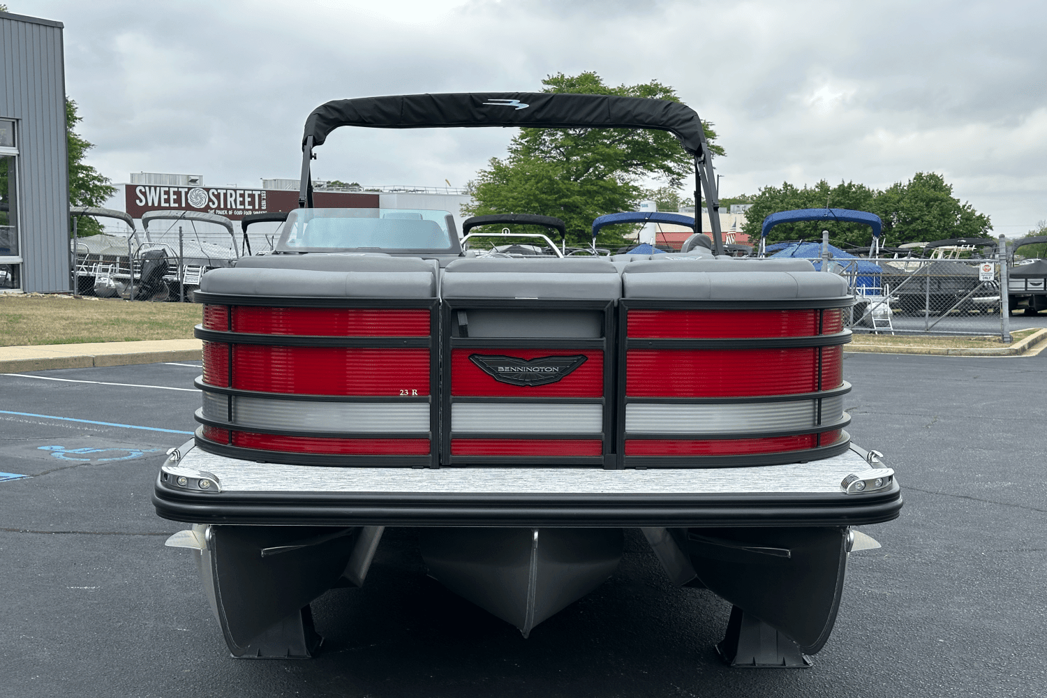 2025 Bennington 23 RFB Image Thumbnail #1