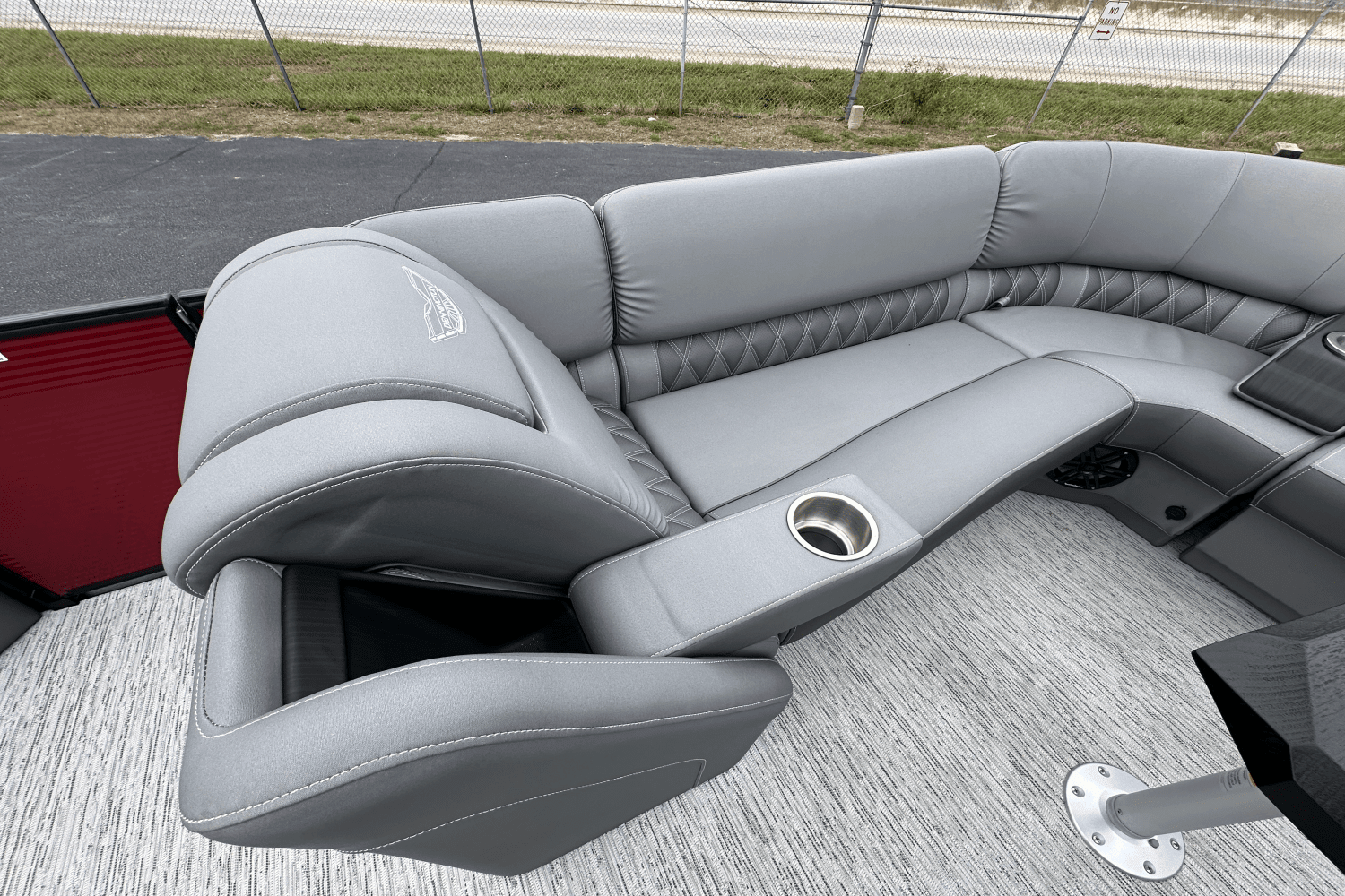 2025 Bennington 23 RFB Image Thumbnail #19