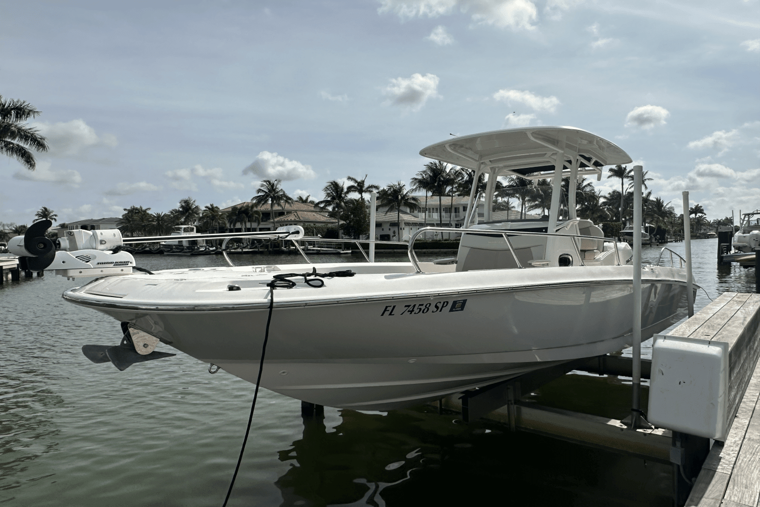 2019 Boston Whaler 270 DAUNTLESS Image Thumbnail #1