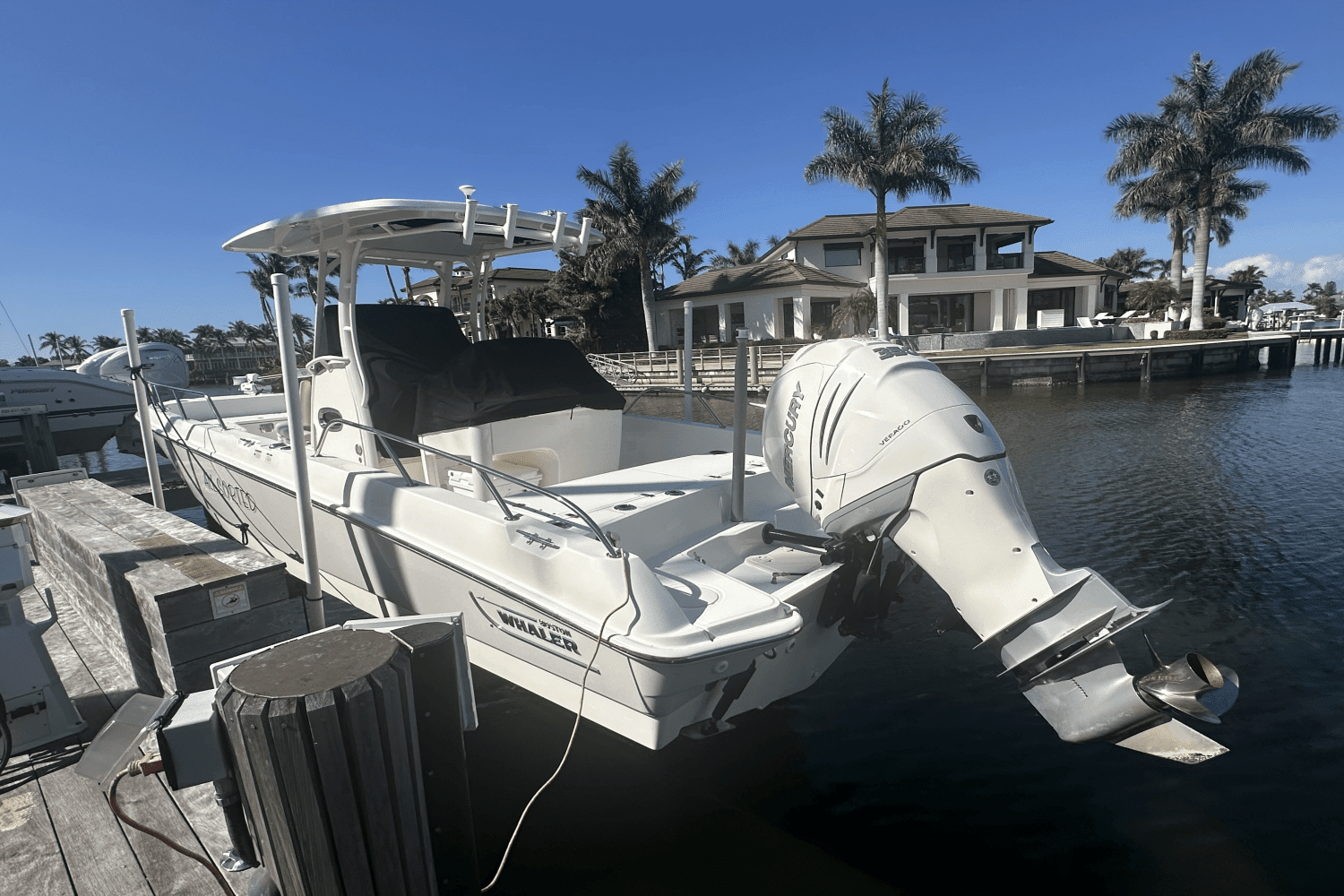 2019 Boston Whaler 270 DAUNTLESS Image Thumbnail #2