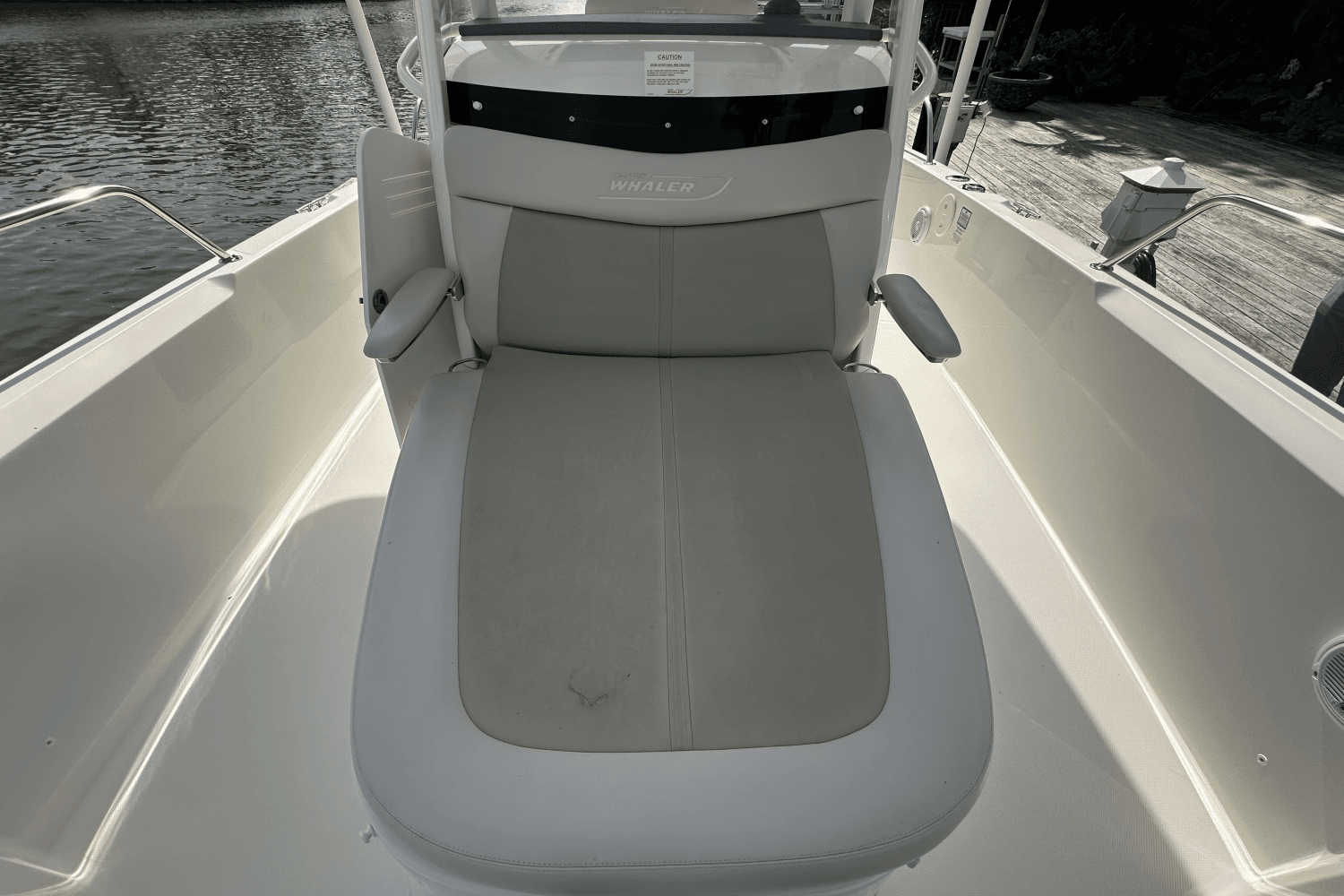 2019 Boston Whaler 270 DAUNTLESS Image Thumbnail #10